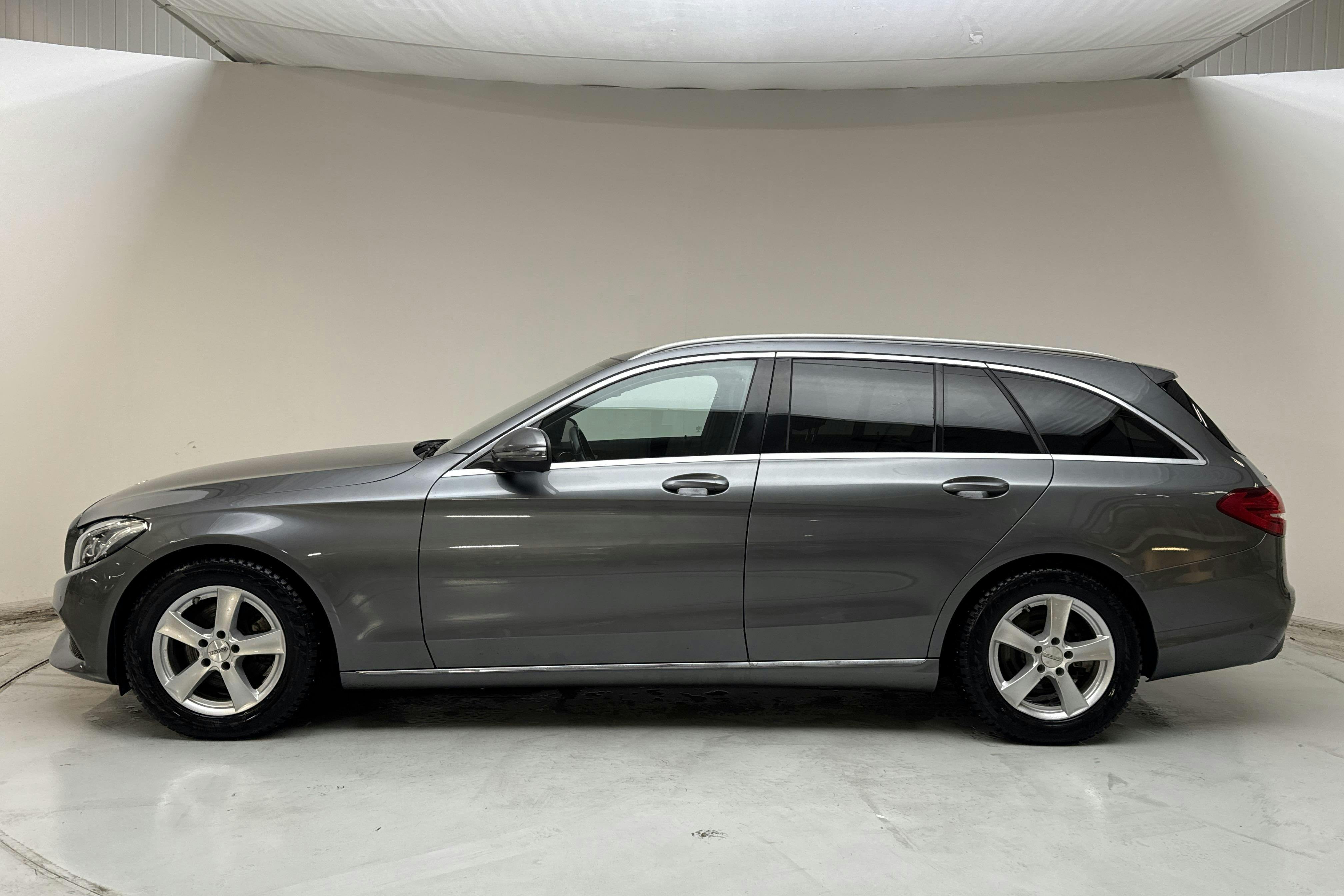 Presentation photo 2 of 14: Mercedes C 220 d Kombi S205 (170hk) - 158 450 km - Automatic - gray - 2018