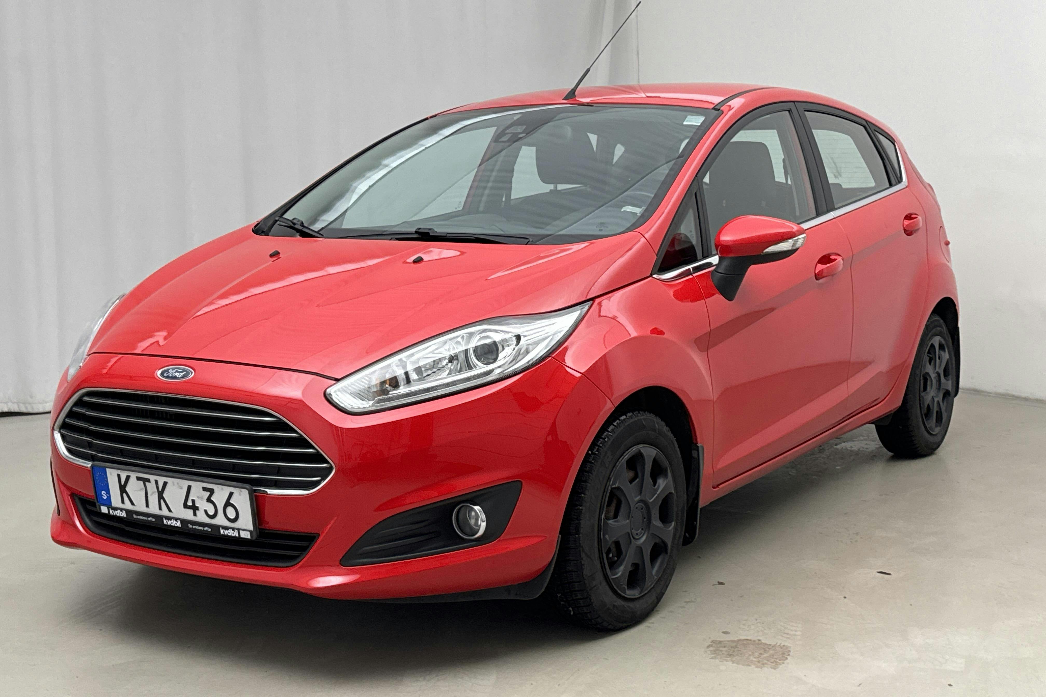 Ford Fiesta 1.0T EcoBoost 5dr (100hk) - 12 008 mil - Manuell - röd - 2015