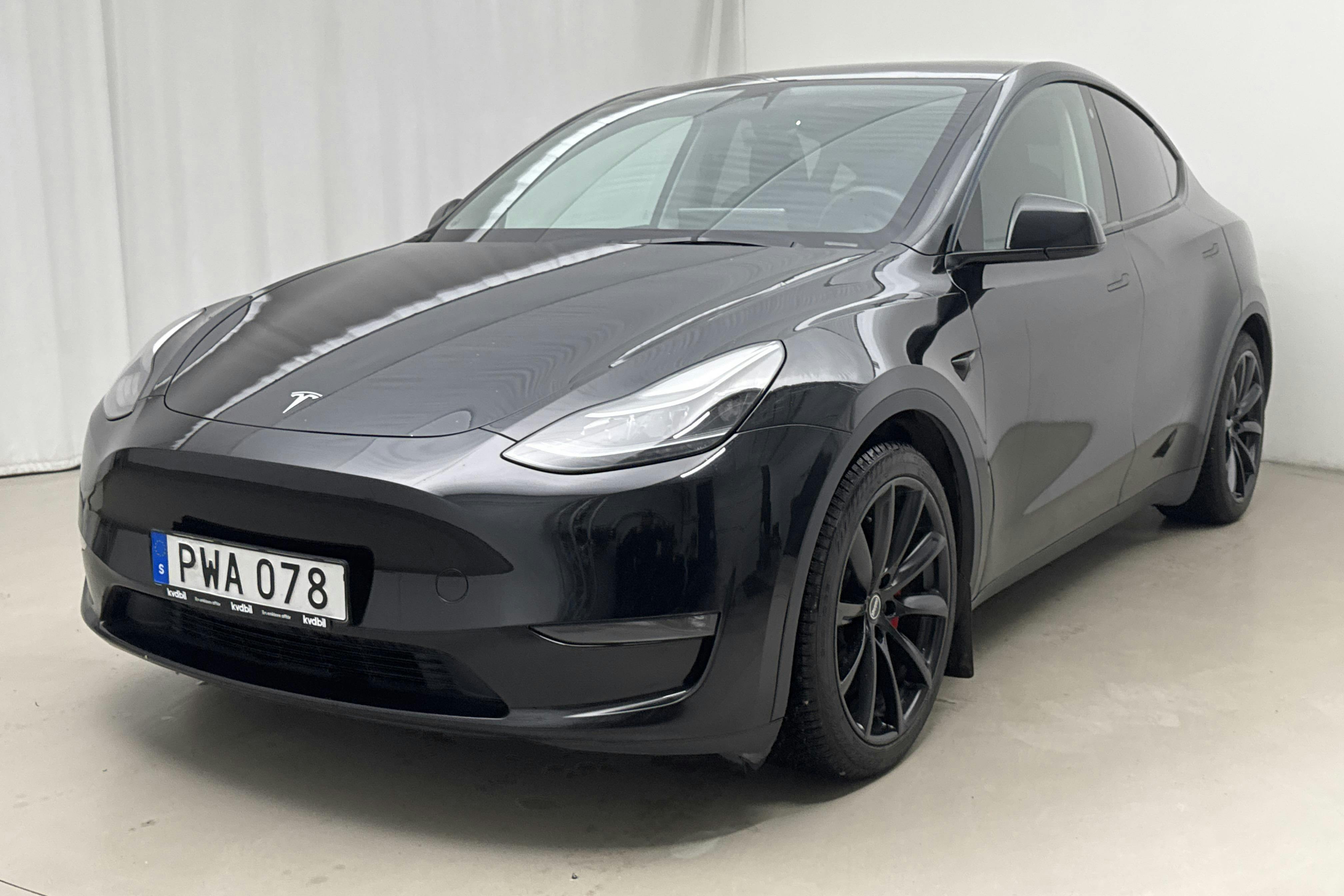 Presentation photo 1 of 19: Tesla Model Y Performance Dual Motor AWD - 64 510 km - Automatic - black - 2023