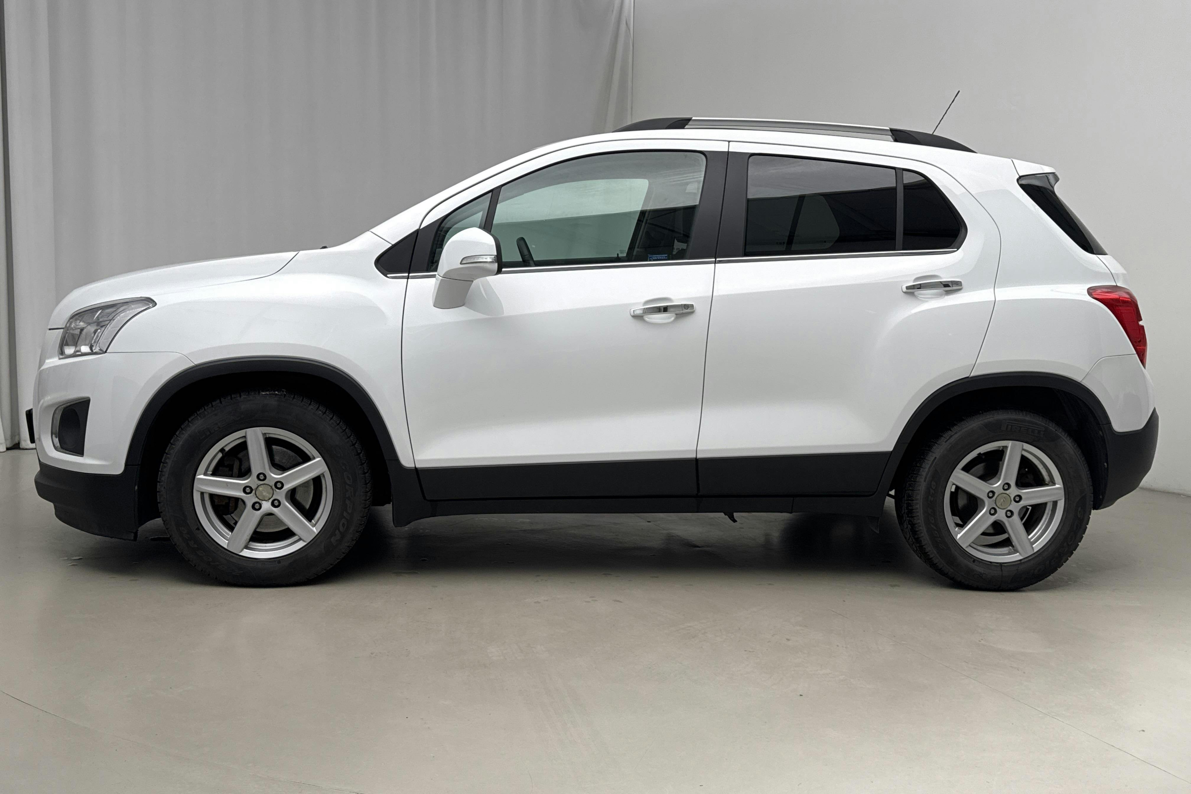 Presentation photo 2 of 17: Chevrolet Trax 1.4 2WD (140hk) - 79 200 km - Automatic - white - 2014
