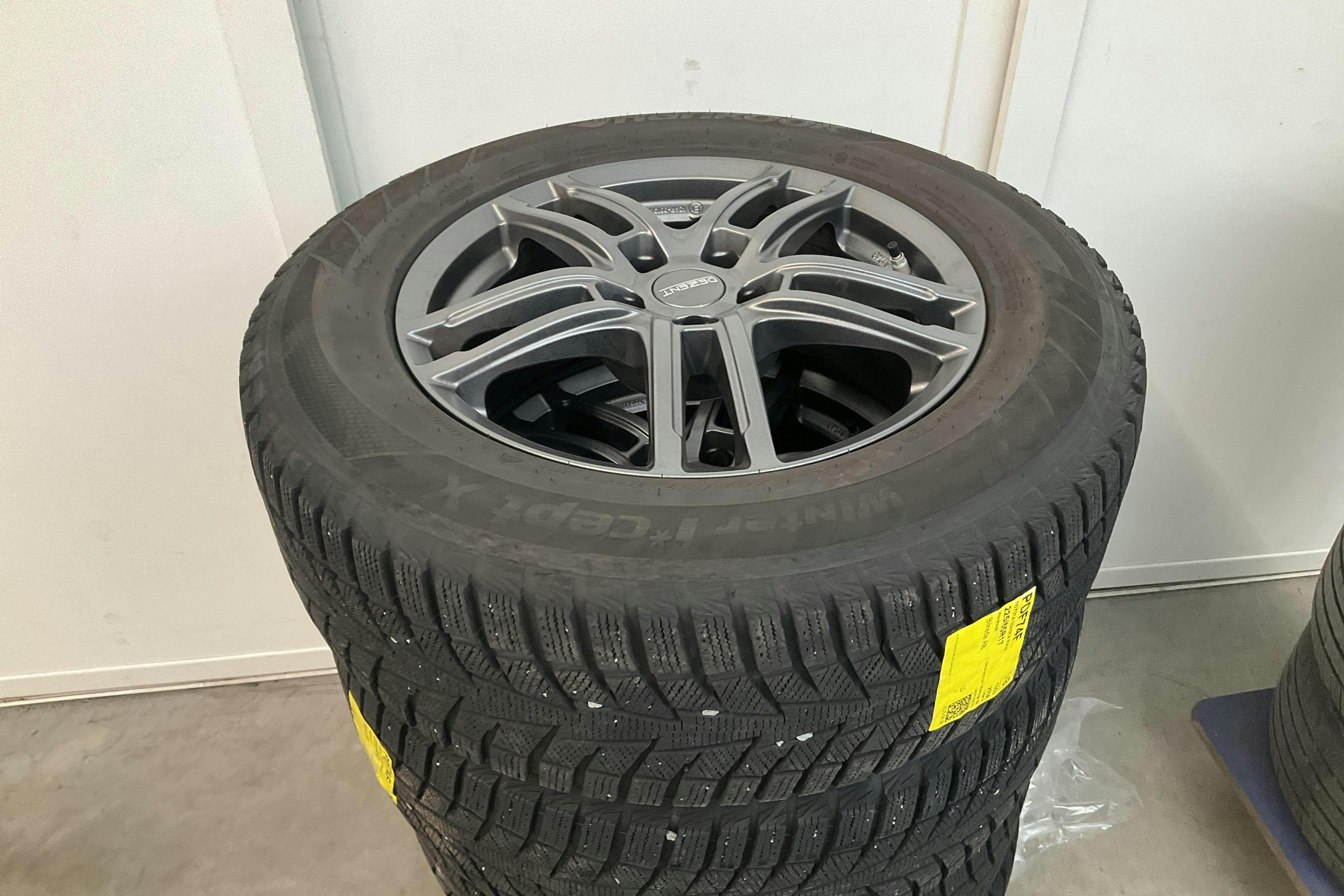 Presentation photo 13 of 13: Toyota RAV4 2.5 HSD AWD (222hk) - 83 990 km - Automatic - white - 2021