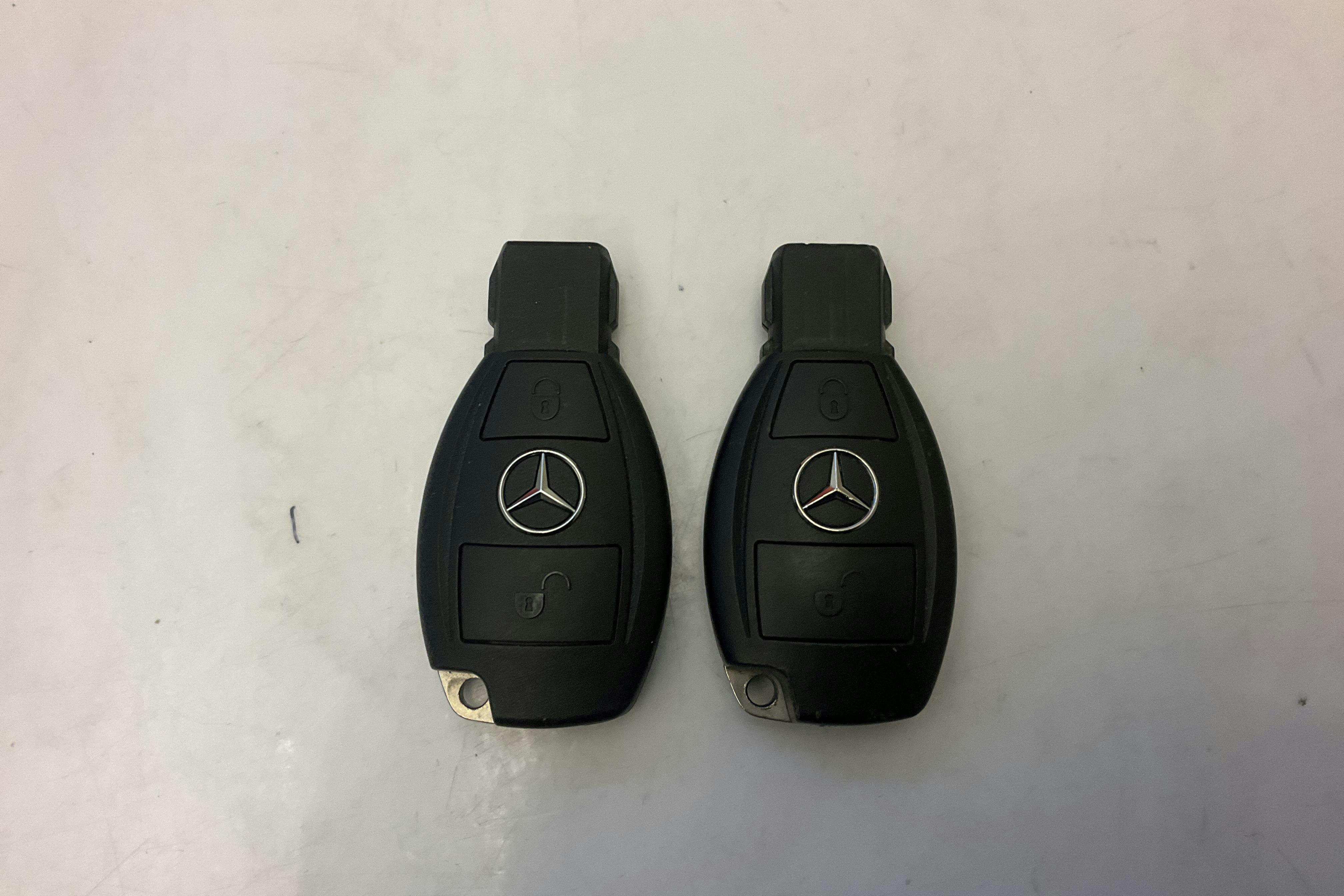 Presentationsfoto 16 av 16: Mercedes Sprinter 316 NGT Pickup/Chassi (156hk) - 9 077 mil - Automat - vit - 2014