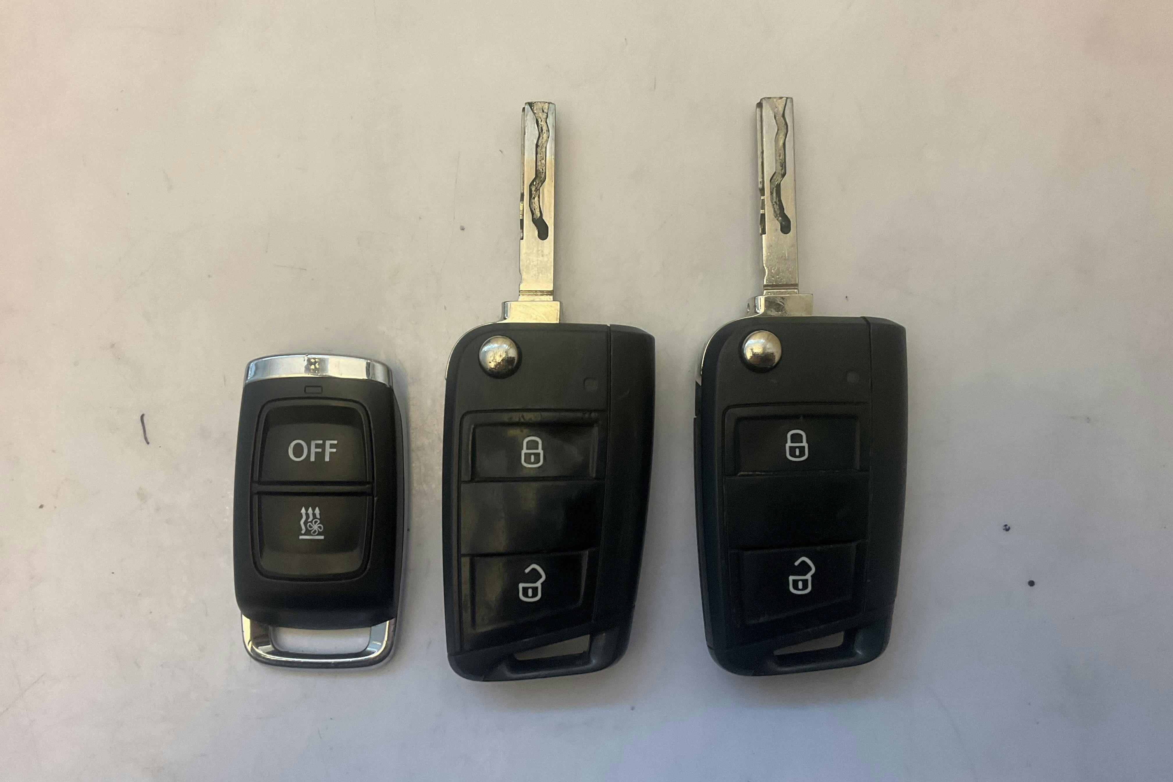 Presentation photo 12 of 12: VW Crafter 35 2.0 TDI Volymskåp (177hk) - 80 270 km - Automatic - silver - 2019