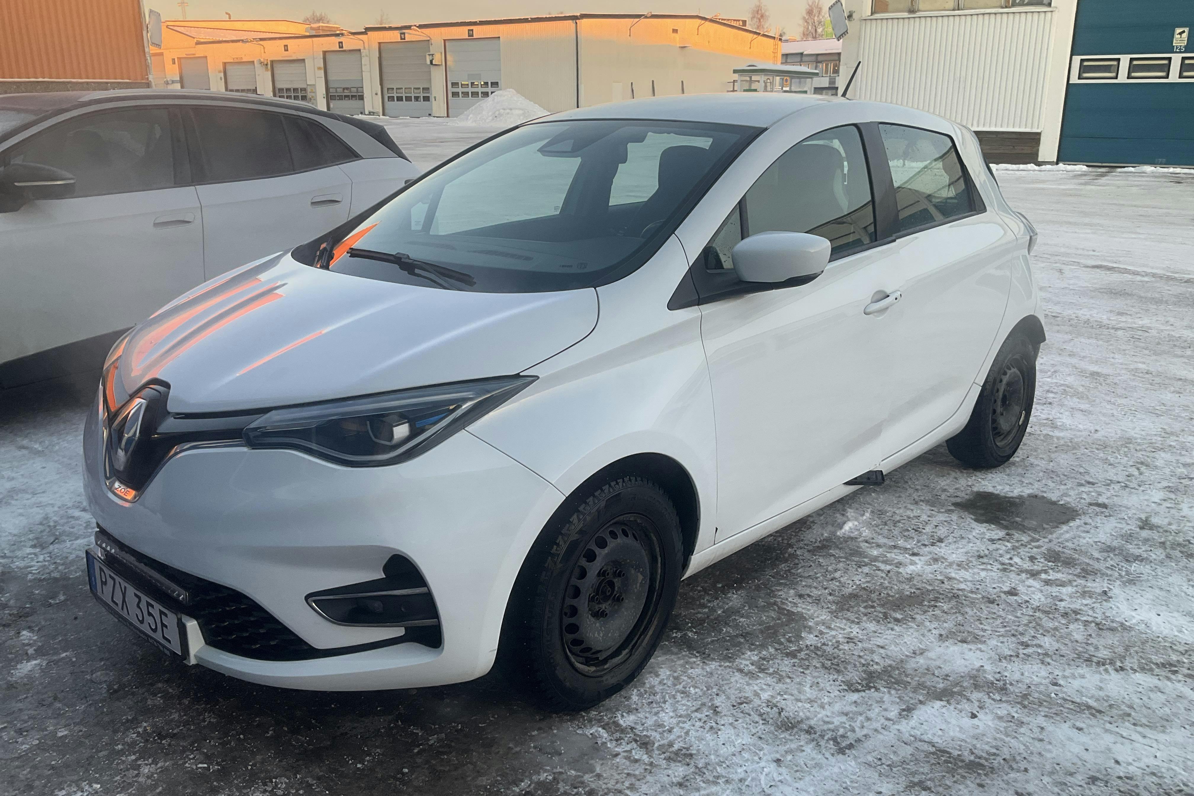 Renault Zoe 52kWh R110 (108hk) - 18 511 mil - Automat - vit - 2020