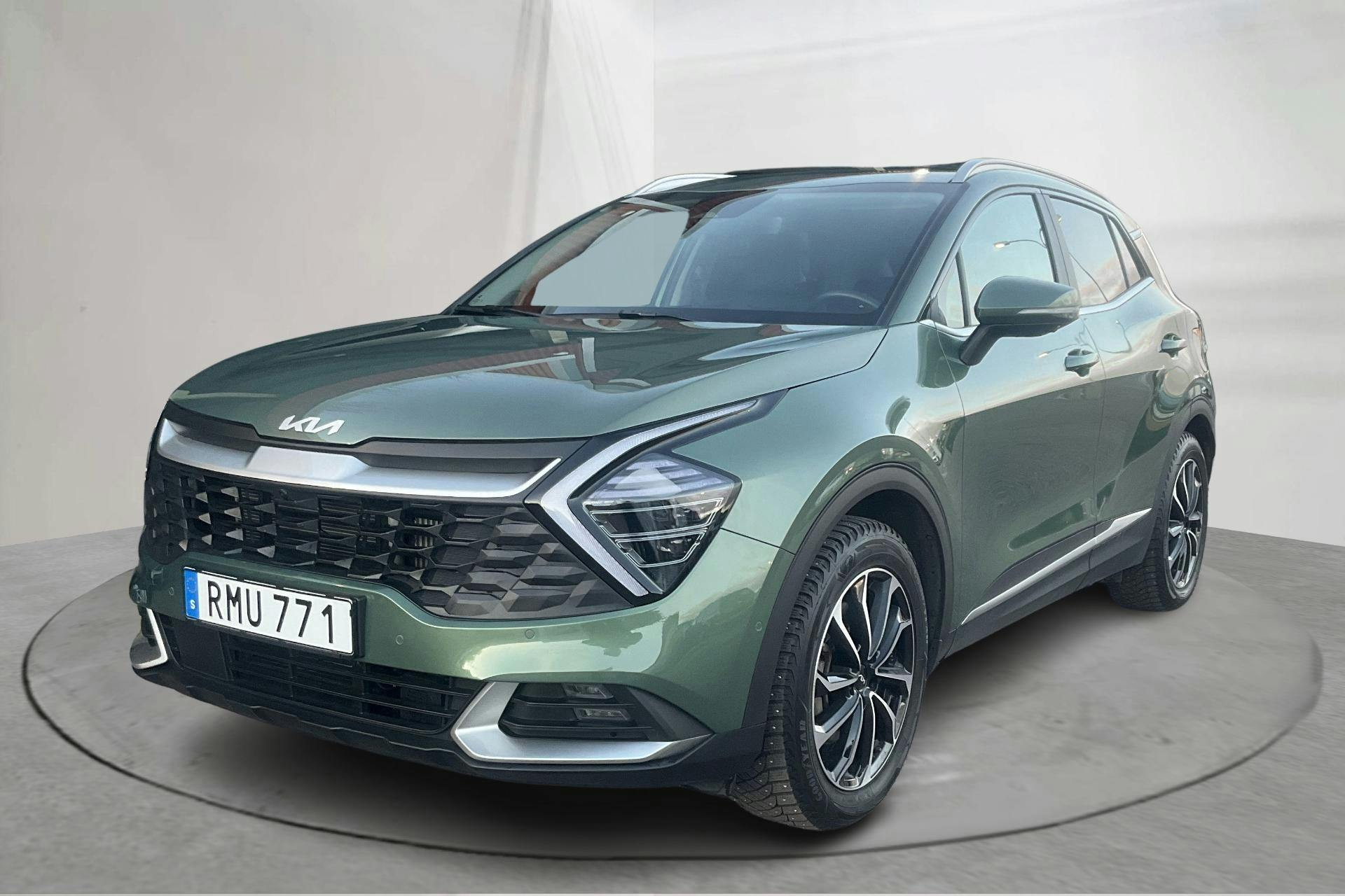 Presentation photo 1 of 20: KIA Sportage PHEV AWD (265hk) - 41 210 km - Automatic - green - 2024