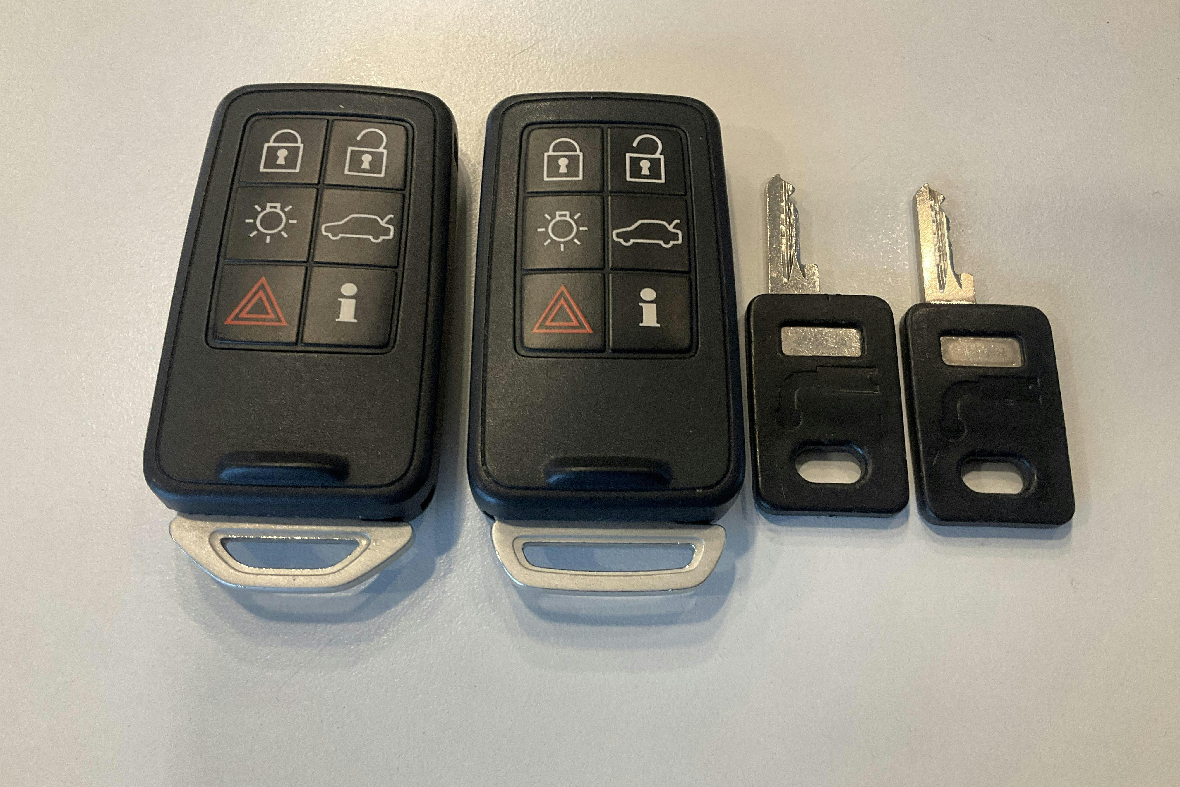 Zdjęcie prezentacyjne 13 z 13: Volvo XC60 D5 AWD (215hk) - 144 270 km - Automatyczna - czarny - 2014