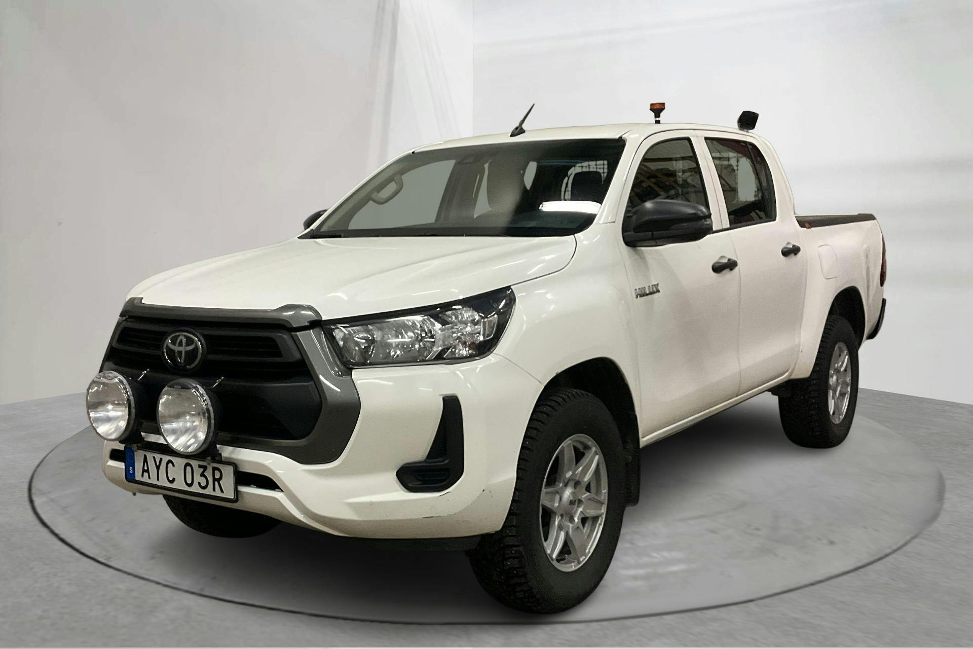 Presentation photo 1 of 14: Toyota Hilux 2.4 D 4WD (150hk) - 107 750 km - Manual - white - 2021
