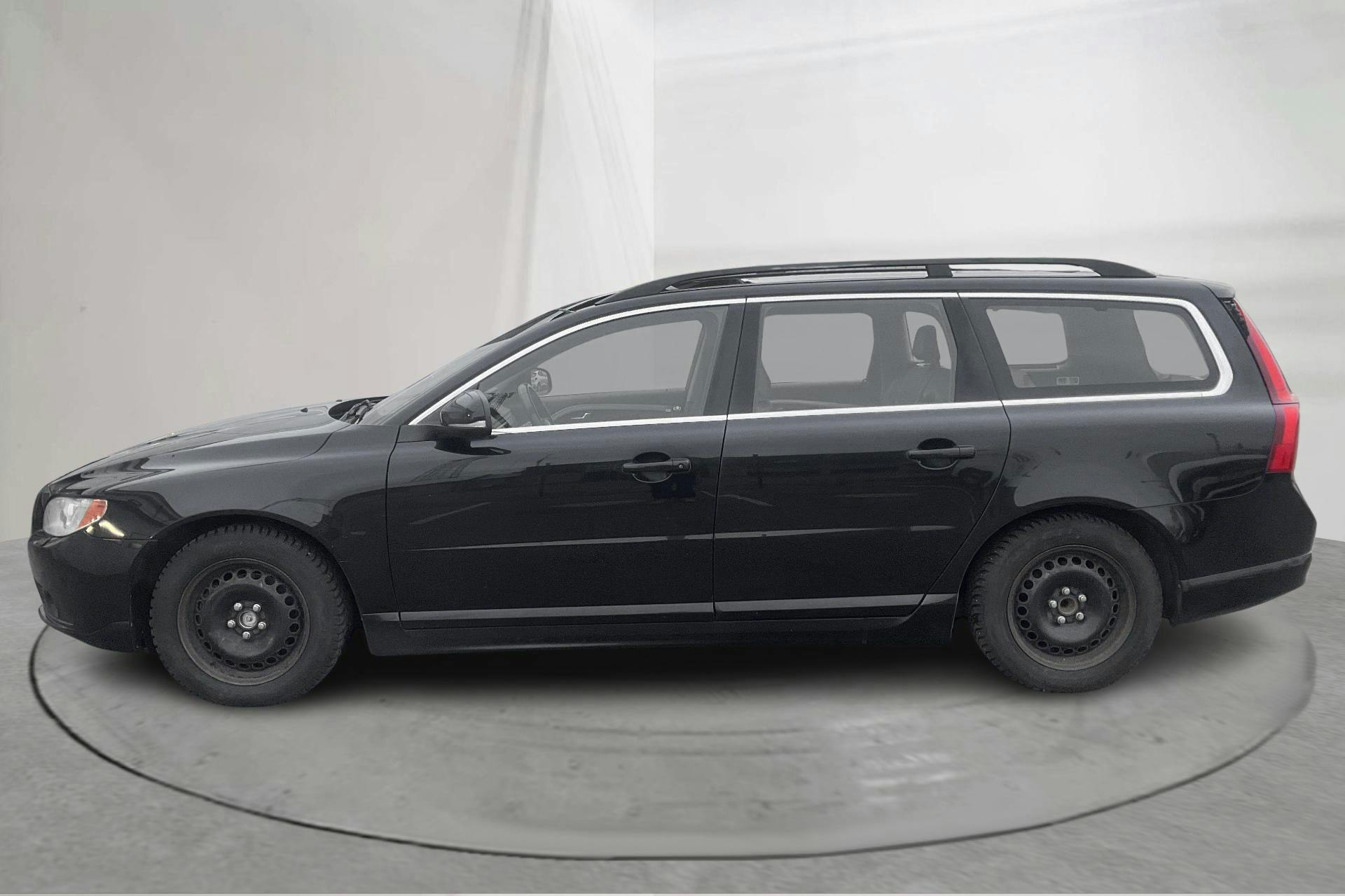 Presentation photo 2 of 14: Volvo V70 II D4 (163hk) - 250 610 km - Manual - black - 2013