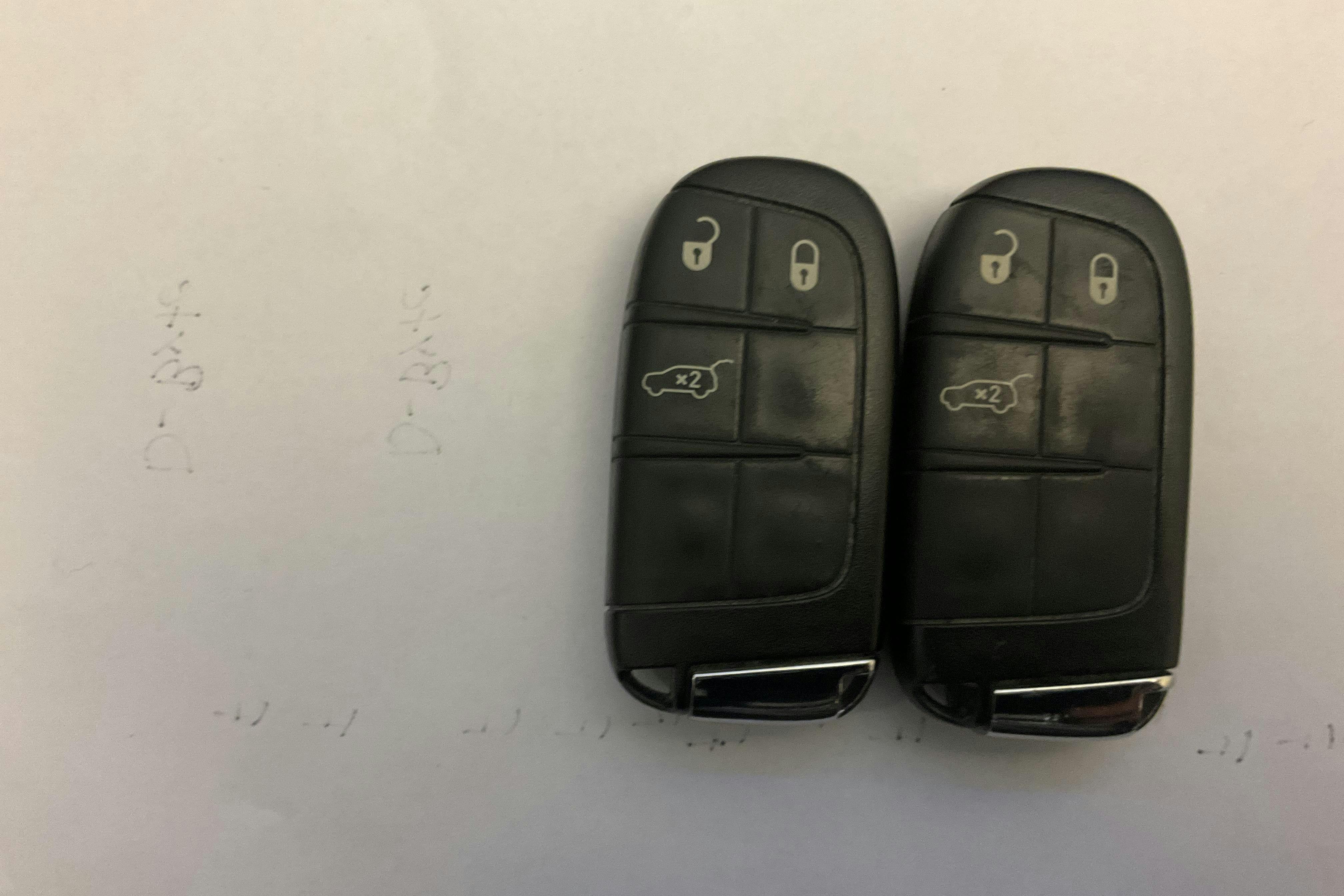 Presentation photo 16 of 16: Jeep Compass 1.3 PHEV 4WD (240hk) - 18 420 km - Automatic - gray - 2022