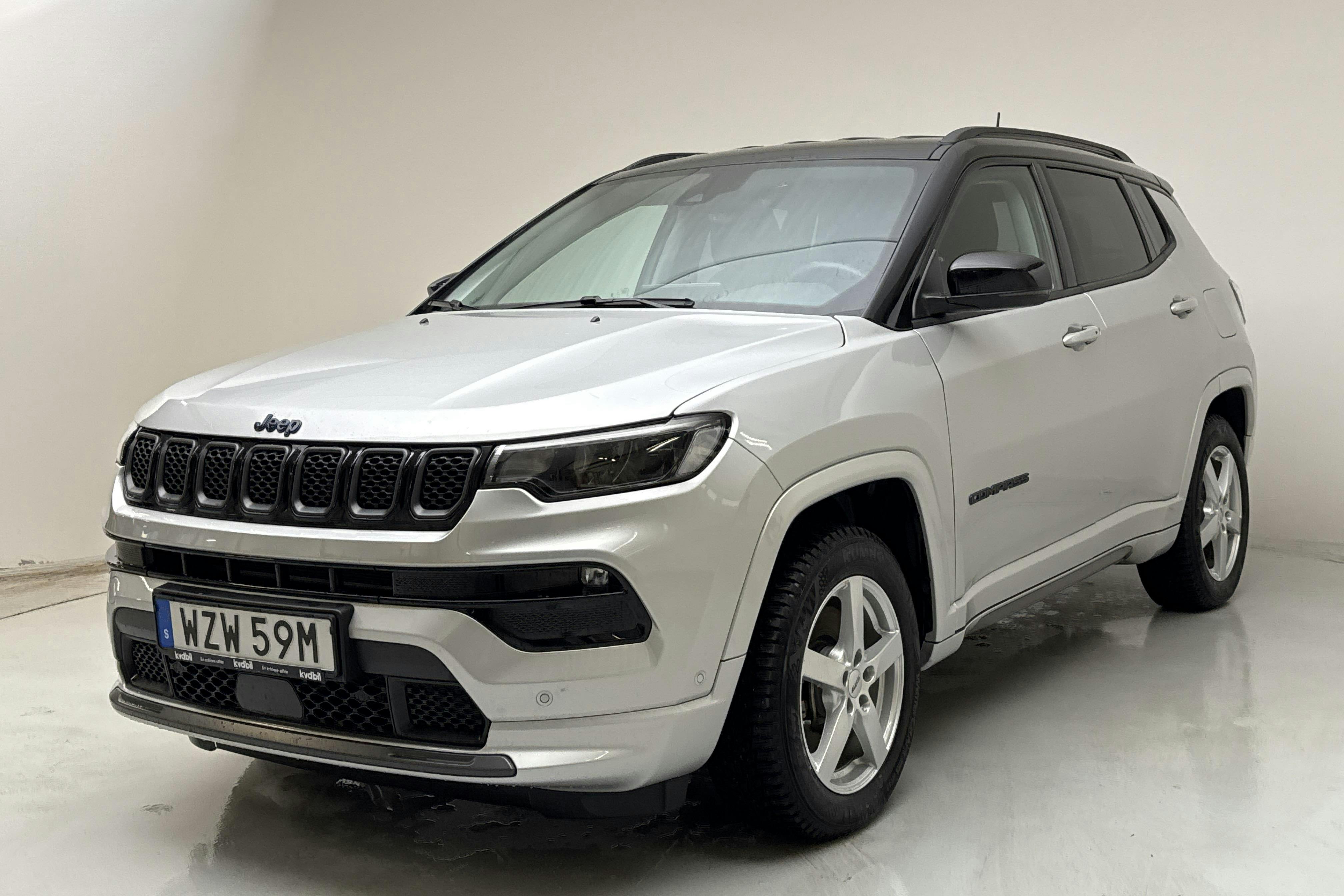 Presentation photo 1 of 16: Jeep Compass 1.3 PHEV 4WD (240hk) - 18 420 km - Automatic - gray - 2022