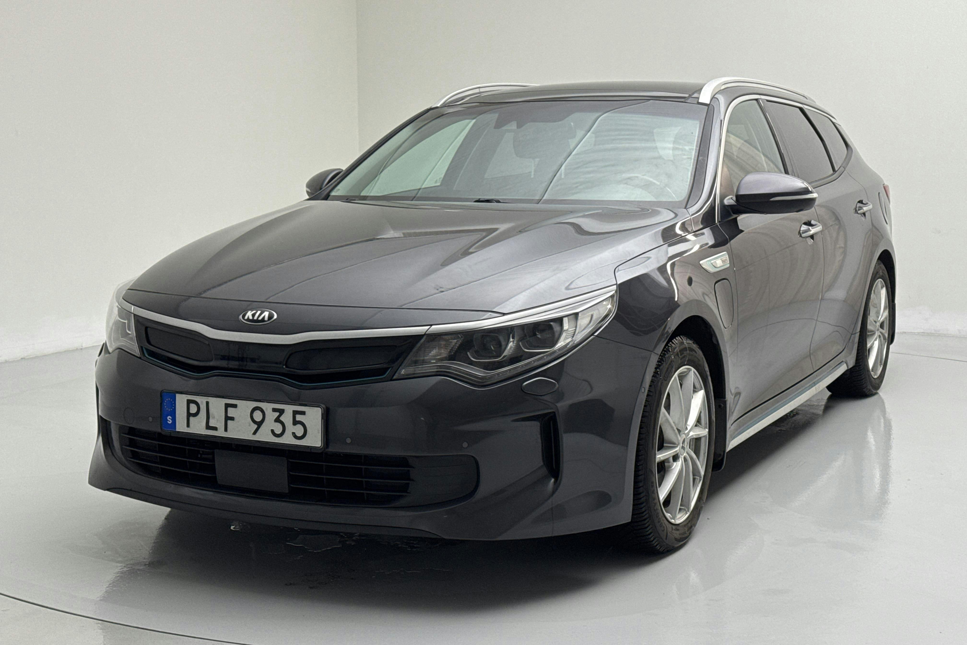 Präsentationsfoto 1 von 21: KIA Optima 2.0 GDi Plug-in Hybrid SW (205hk) - 131 370 Kilometer - Verkaufsautomat - grau - 2018