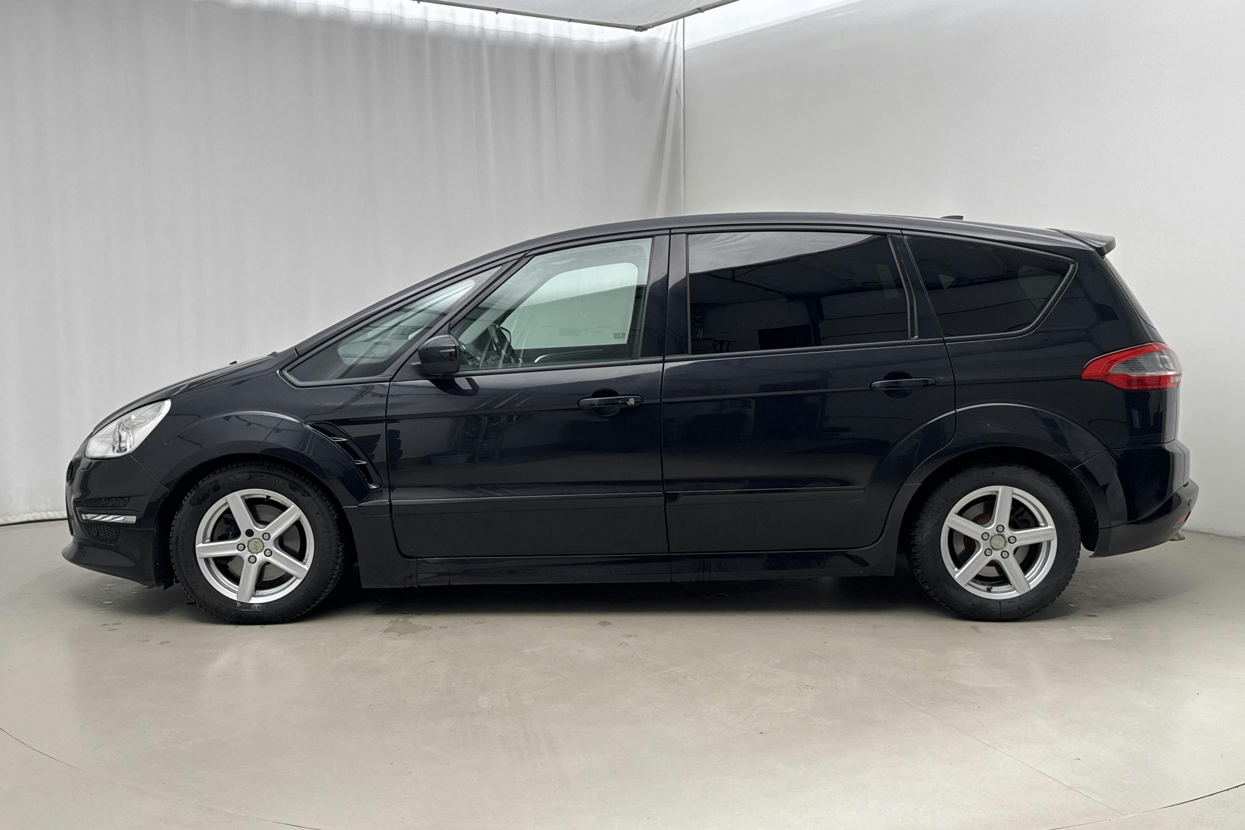 Presentation photo 2 of 24: Ford S-MAX 2.0 Duratorq TDCi (163hk) - 175 940 km - Automatic - black - 2014