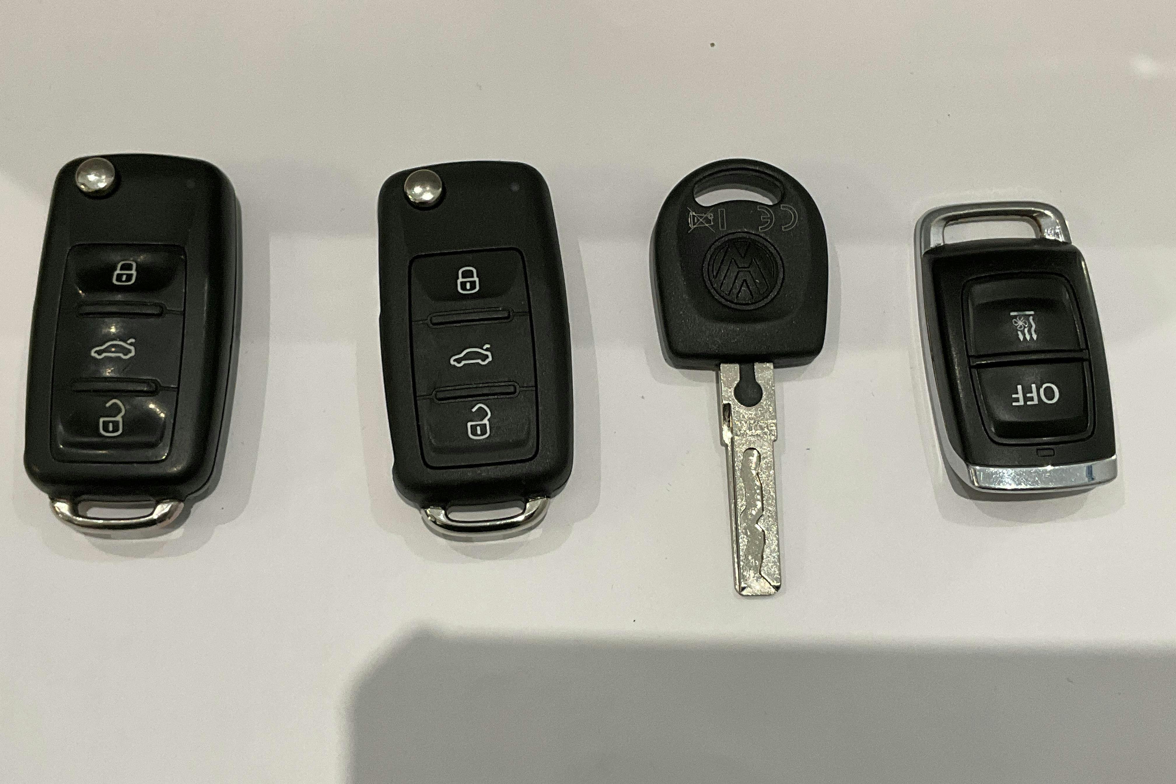 Presentation photo 13 of 13: VW Transporter T6 2.0 TDI BMT Skåp 4MOTION (150hk) - 277 250 km - Manual - silver - 2019