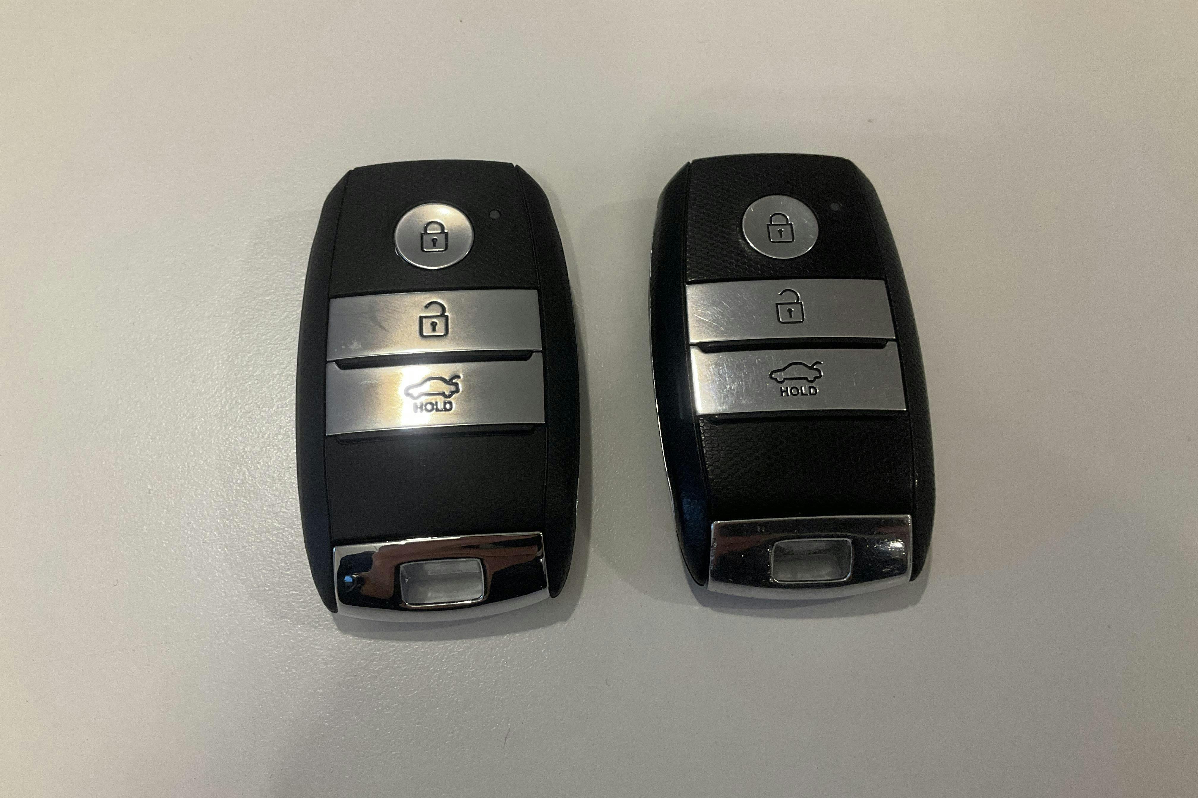 Presentation photo 24 of 24: KIA Optima 2.0 GDi Plug-in Hybrid SW (205hk) - 121 230 km - Automatic - white - 2019