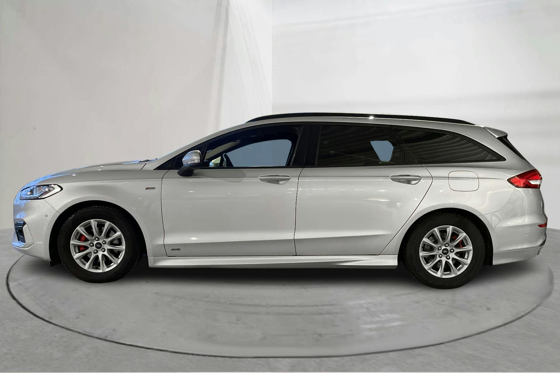 Esittelykuva 2 osoitteesta 16: Ford Mondeo 2.0 TDCi AWD Kombi (190hk) - 102 720 km - Automaattinen - harmaa - 2022