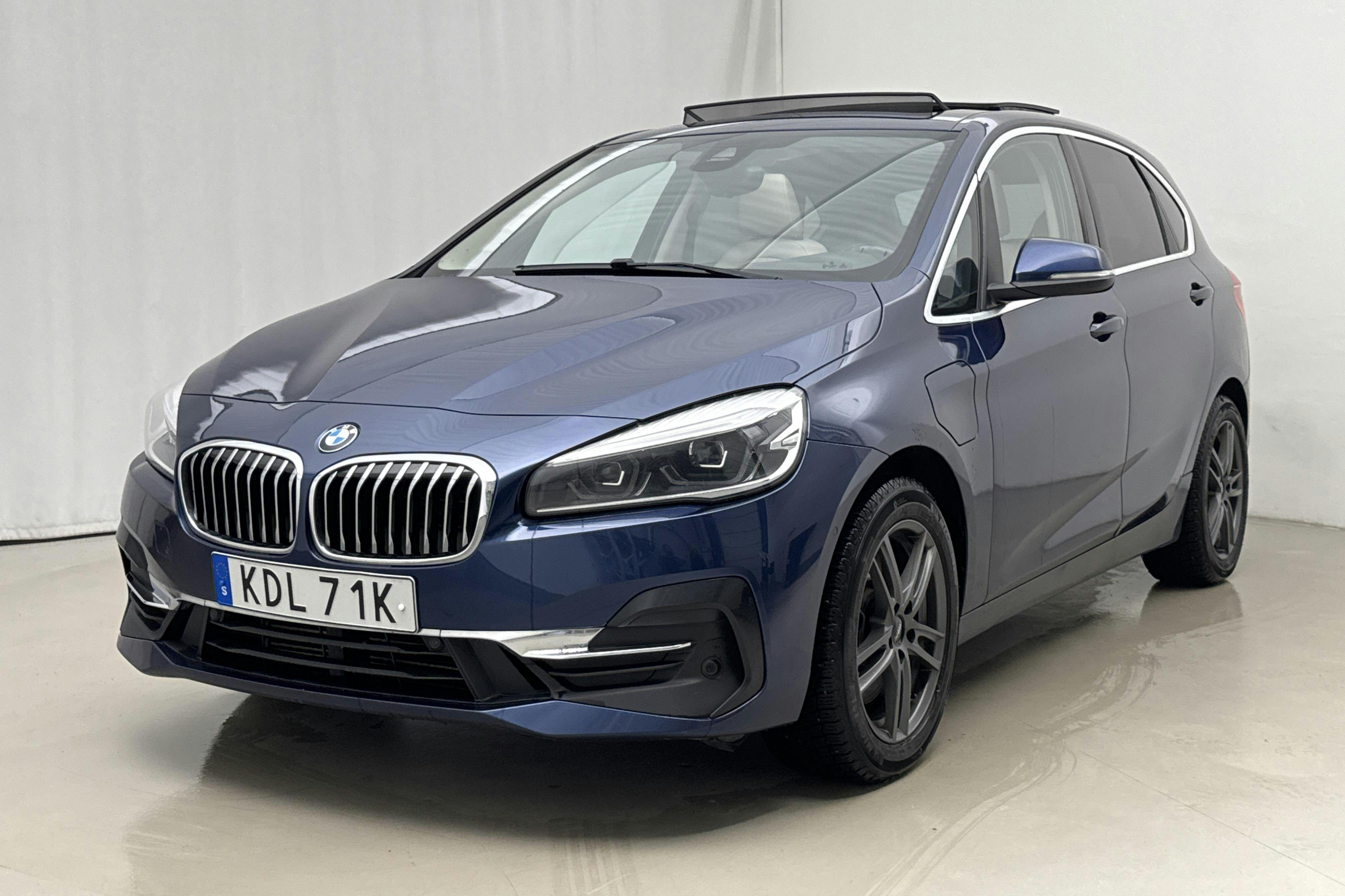 Presentation photo 1 of 23: BMW 225xe Active Tourer LCI iPerformance 9,7kWh, F45 (224hk) - 155 430 km - Automatic - blue - 2020
