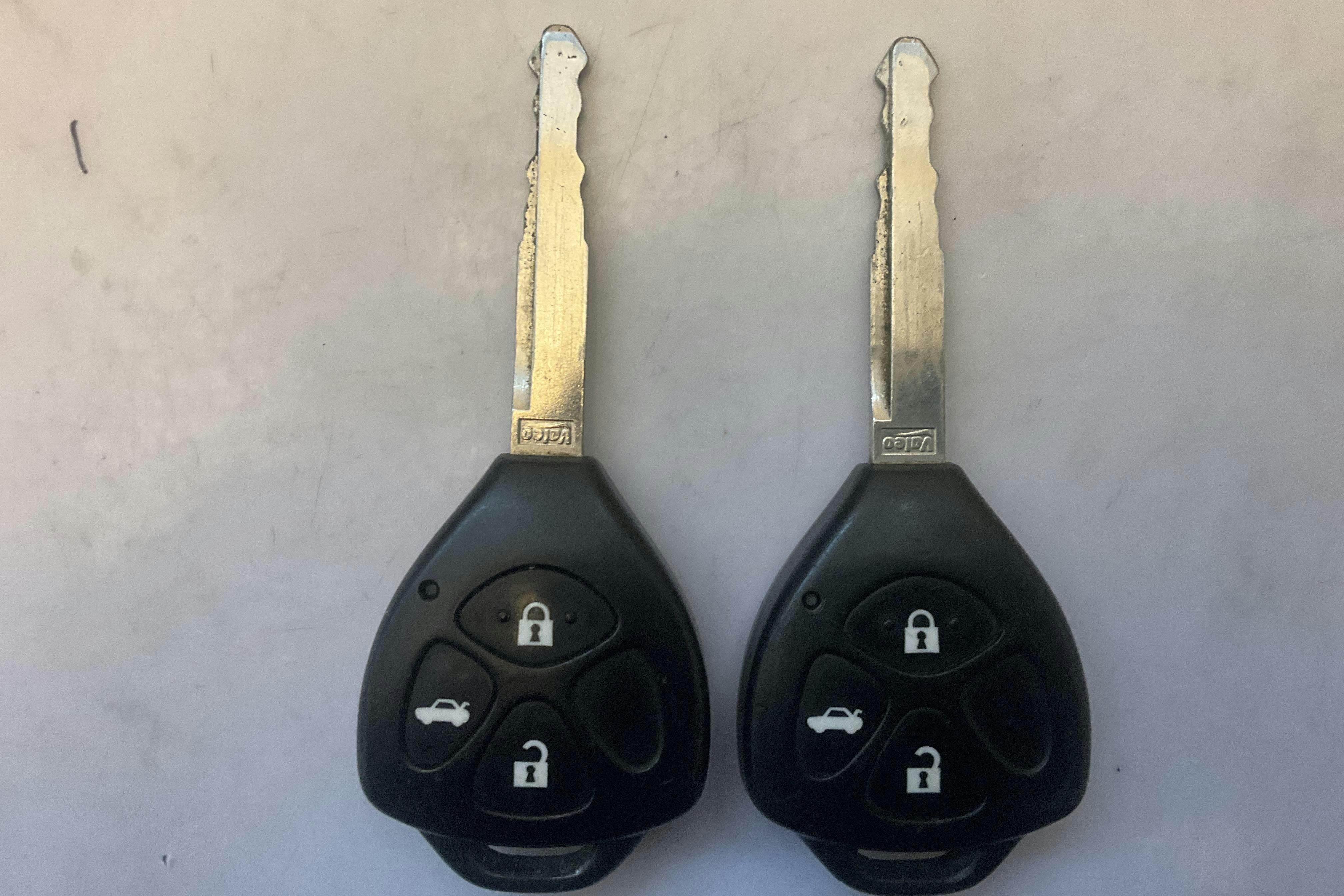 Presentation photo 15 of 15: Toyota Avensis 2.0 D-4D Kombi (126hk) - 215 310 km - Manual - Dark Grey - 2011