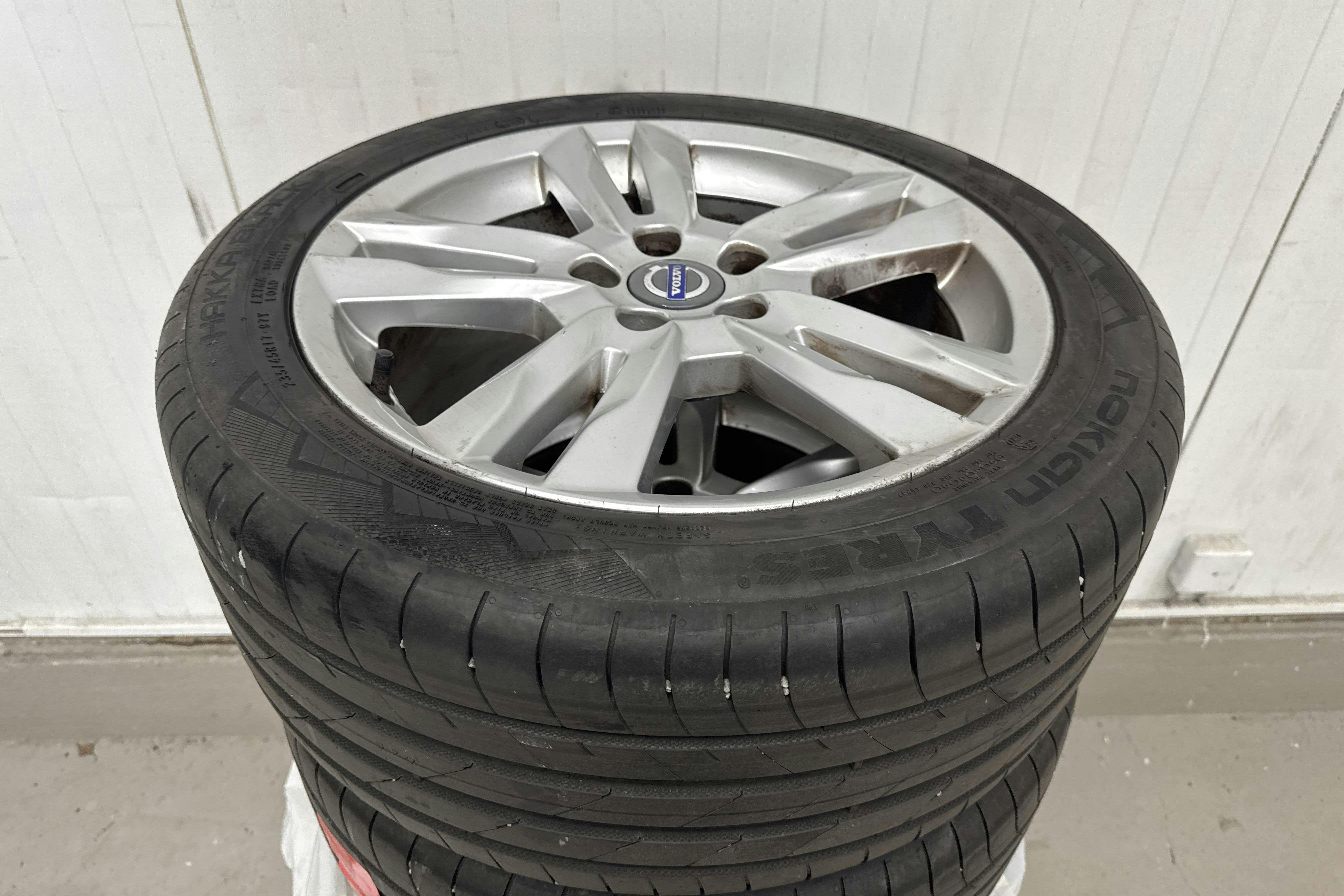 Esitlusfoto 17 aadressil 17: Volvo S60 2.0T (203hk) - 178 620 km - Automaatne - hõbe - 2011