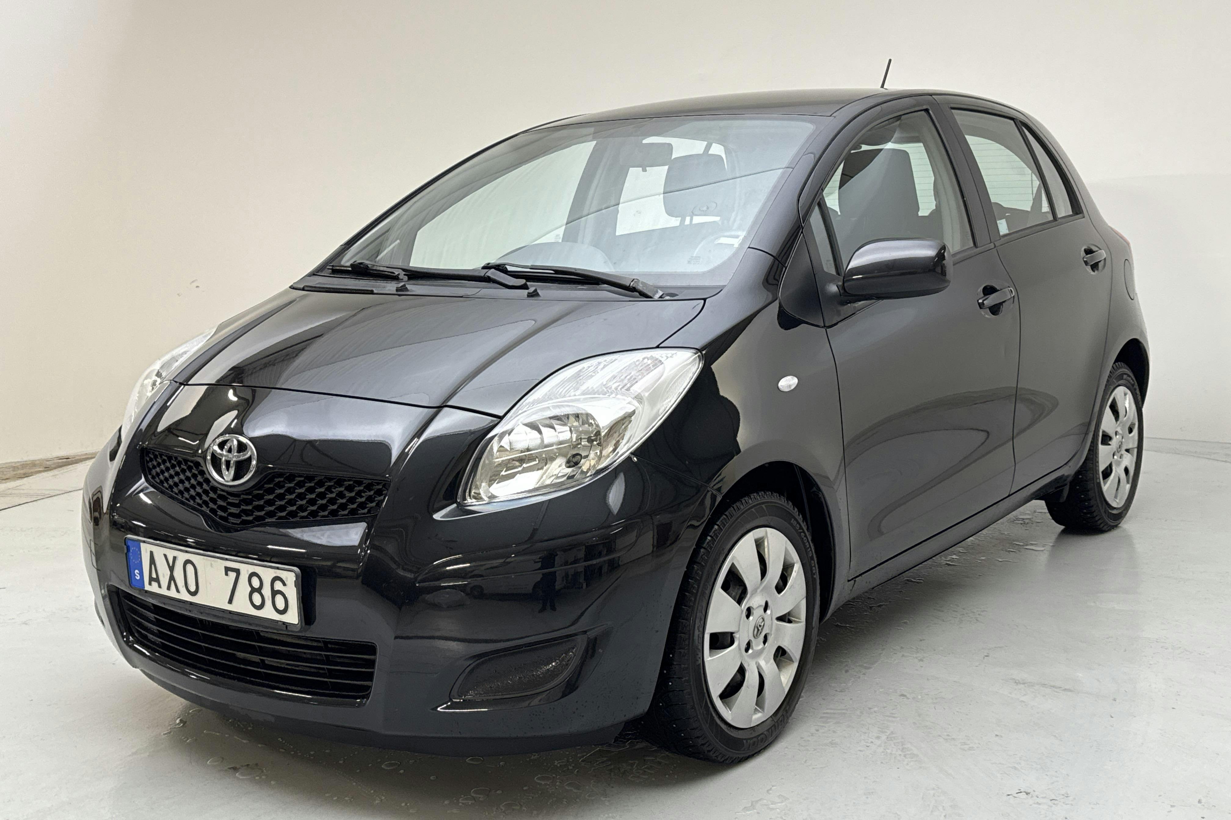 Toyota Yaris 1.0 5dr (69hk) - 138 680 km - Manualna - czarny - 2009