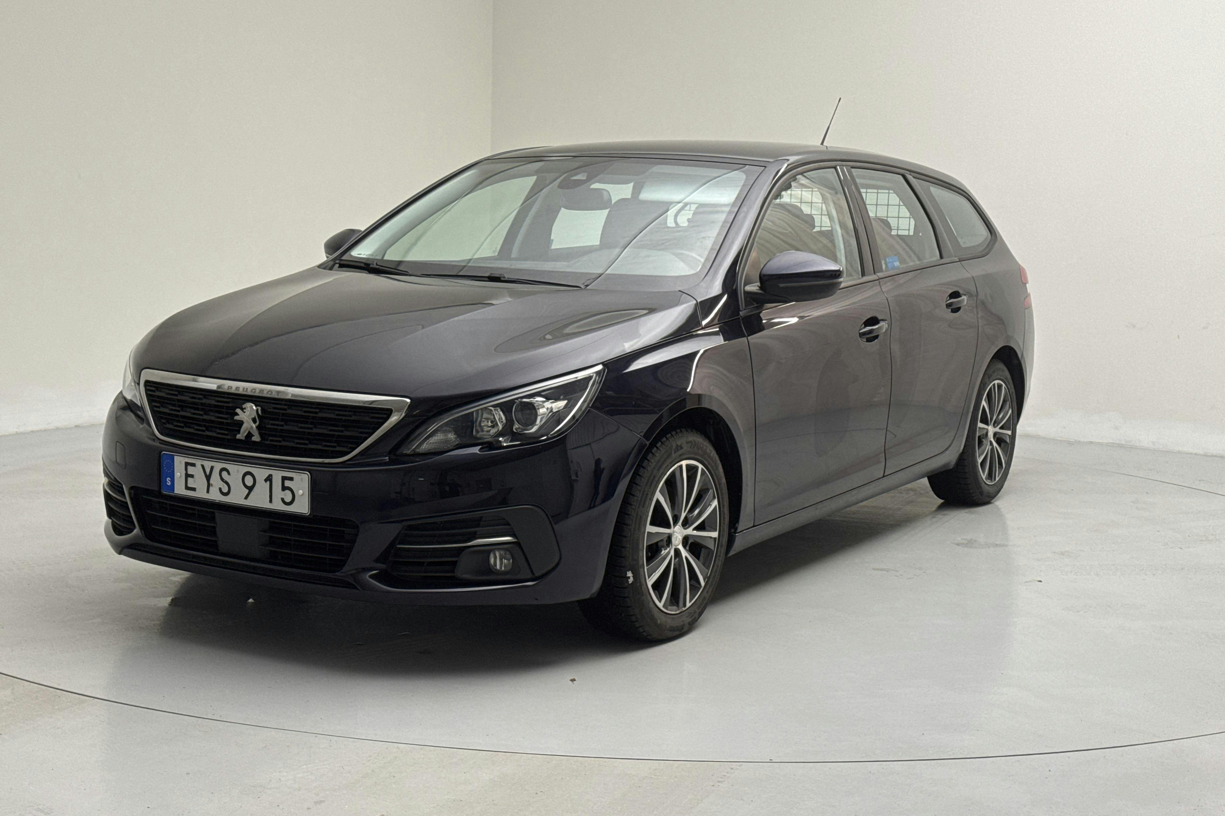 Esitlusfoto 1 aadressil 12: Peugeot 308 SW PureTech (110hk) - 66 900 km - Käsitsi - Dark Blue - 2019