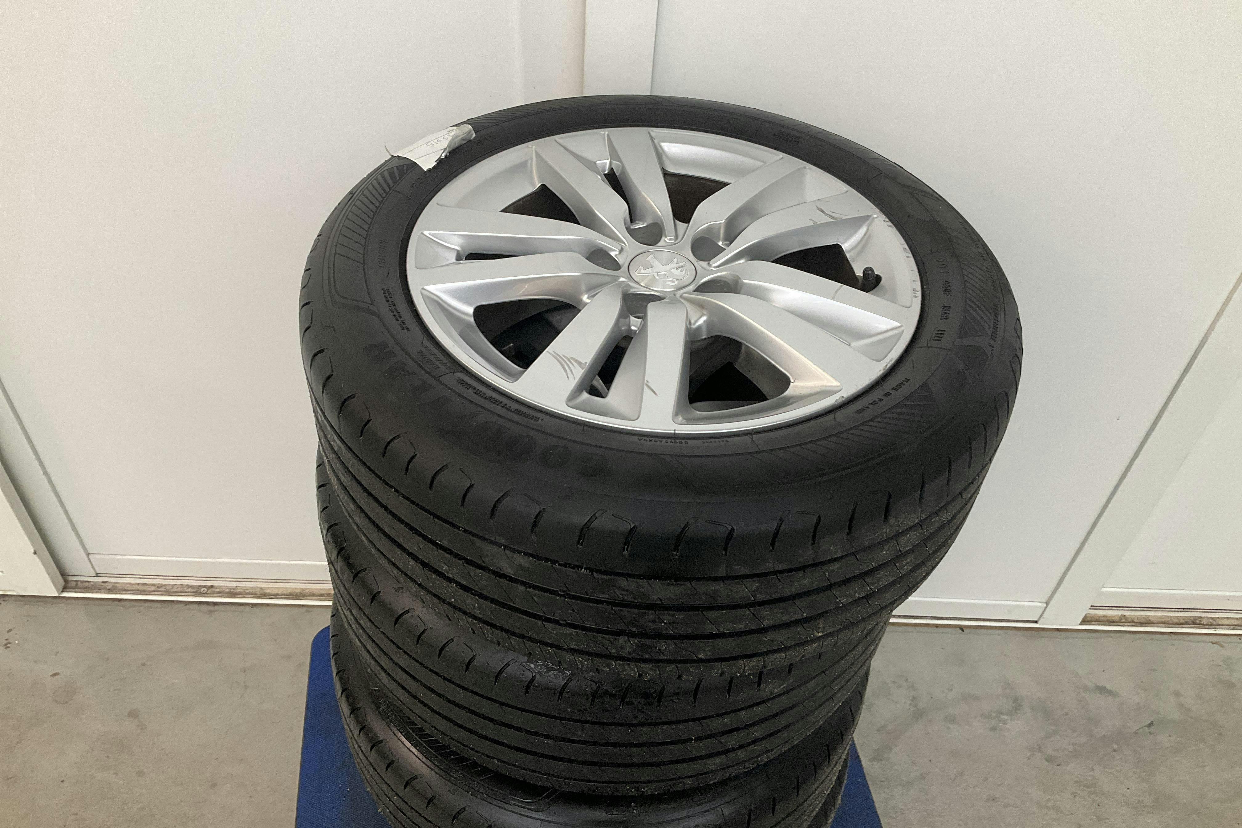 Esitlusfoto 12 aadressil 12: Peugeot 308 SW PureTech (110hk) - 66 900 km - Käsitsi - Dark Blue - 2019