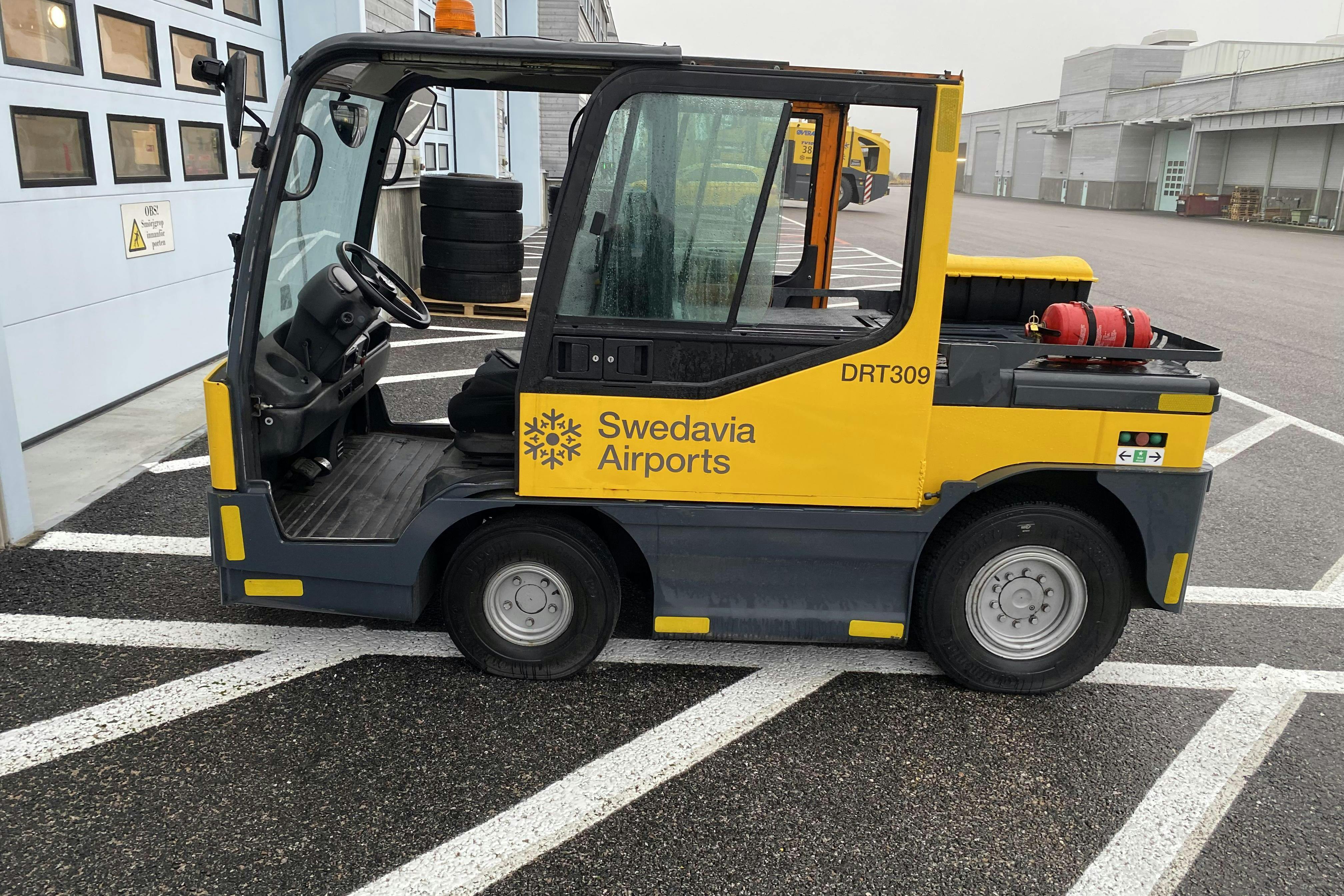 Presentation photo 1 of 23: Still R07-25 Dragtruck -  - 2011