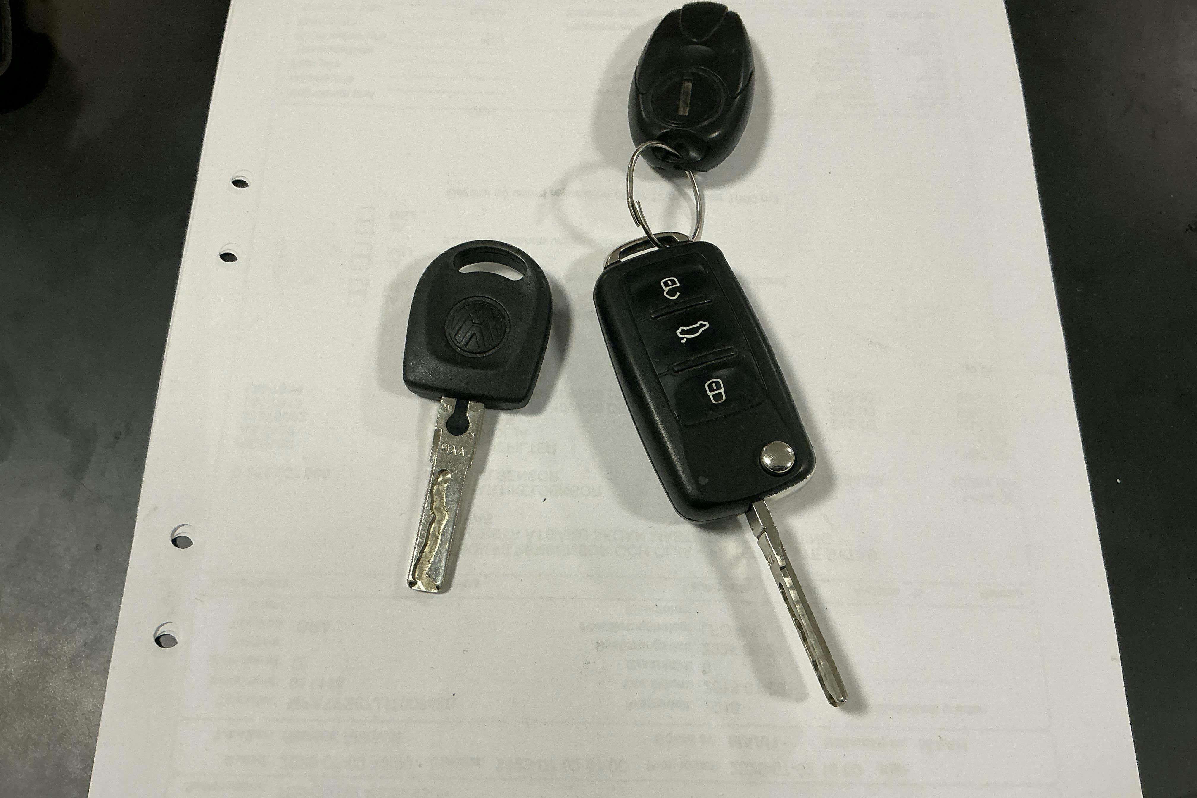 Presentation photo 16 of 16: VW Caddy 1.4 TGI Maxi Skåp (110hk) - 100 630 km - Automatic - white - 2019