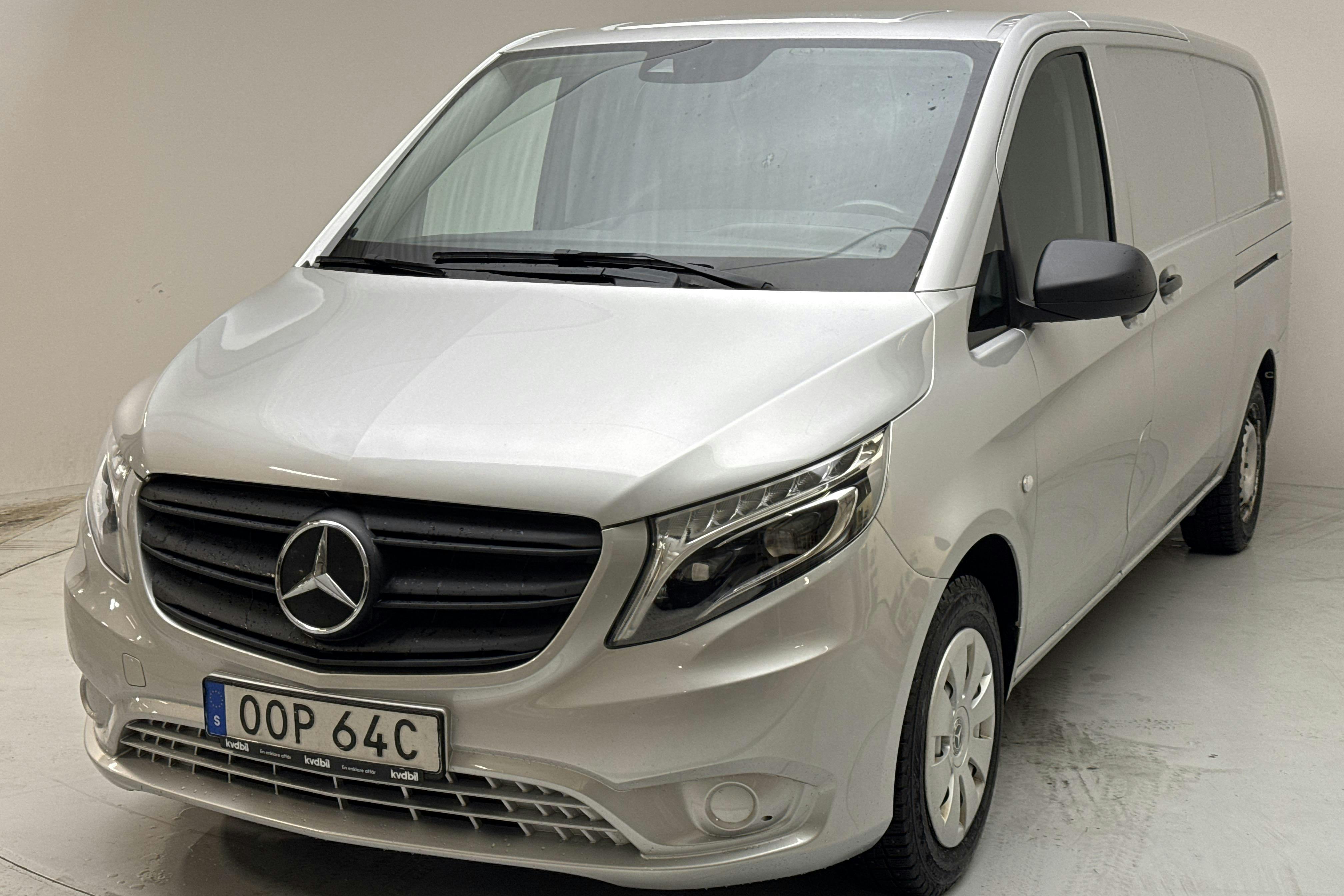 Presentation photo 1 of 12: Mercedes Vito 116 CDI W640 (163hk) - 140 860 km - Automatic - silver - 2021