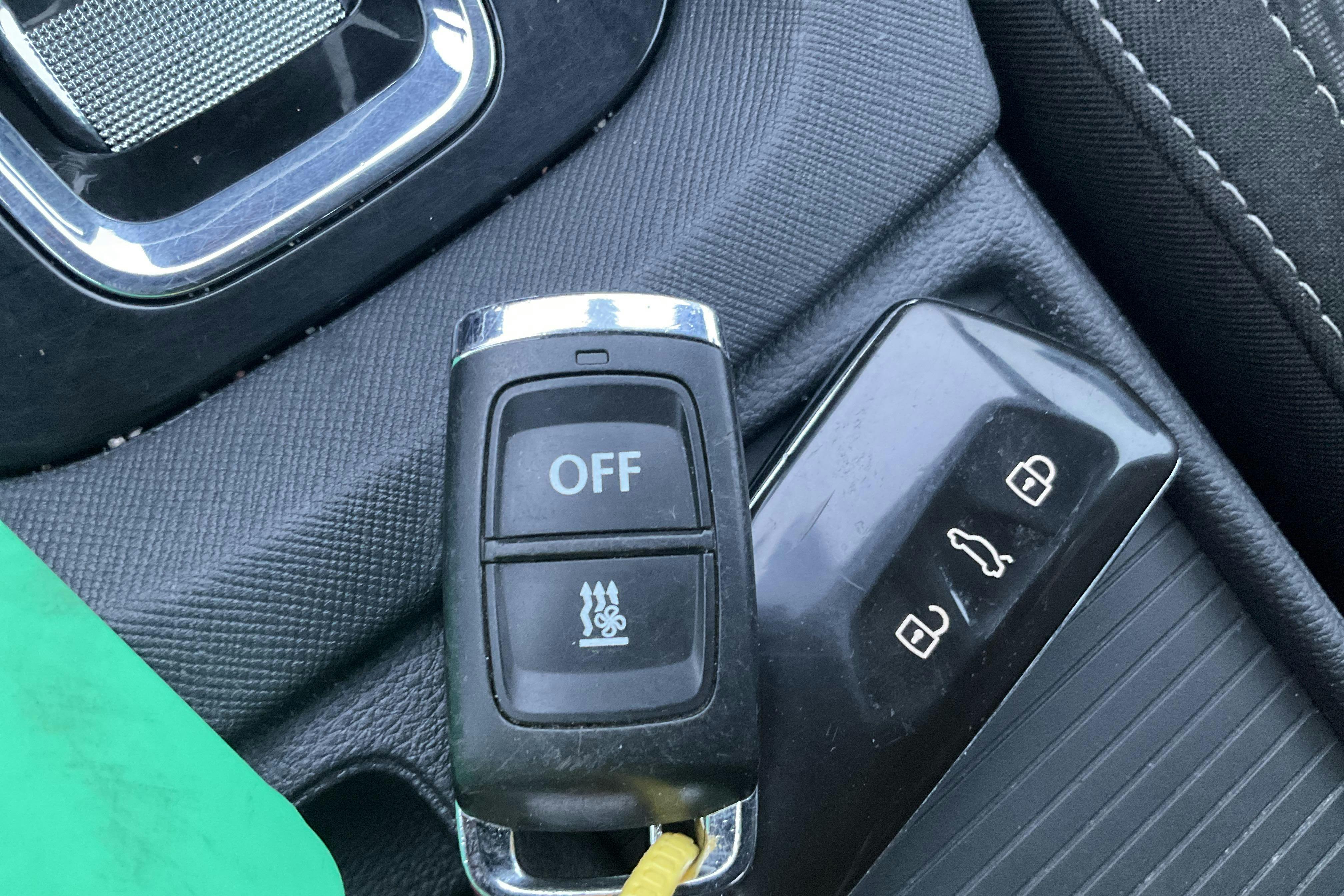 Esitlusfoto 20 aadressil 20: Skoda Octavia 1.4 iV PHEV Combi (204hk) - 114 860 km - Automaatne - valge - 2022