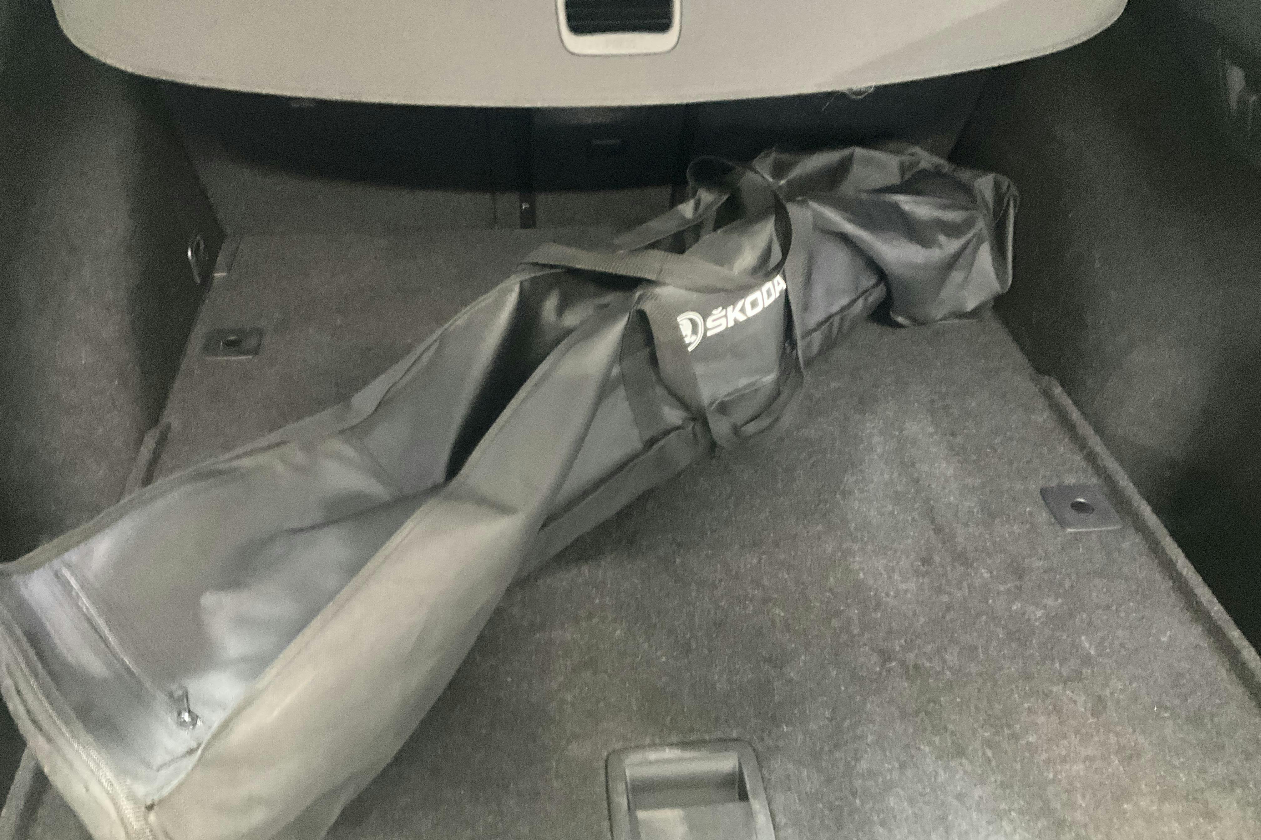 Esitlusfoto 14 aadressil 14: Skoda Octavia TSI e-Tec mHEV Combi (110hk) - 191 190 km - Automaatne - valge - 2021