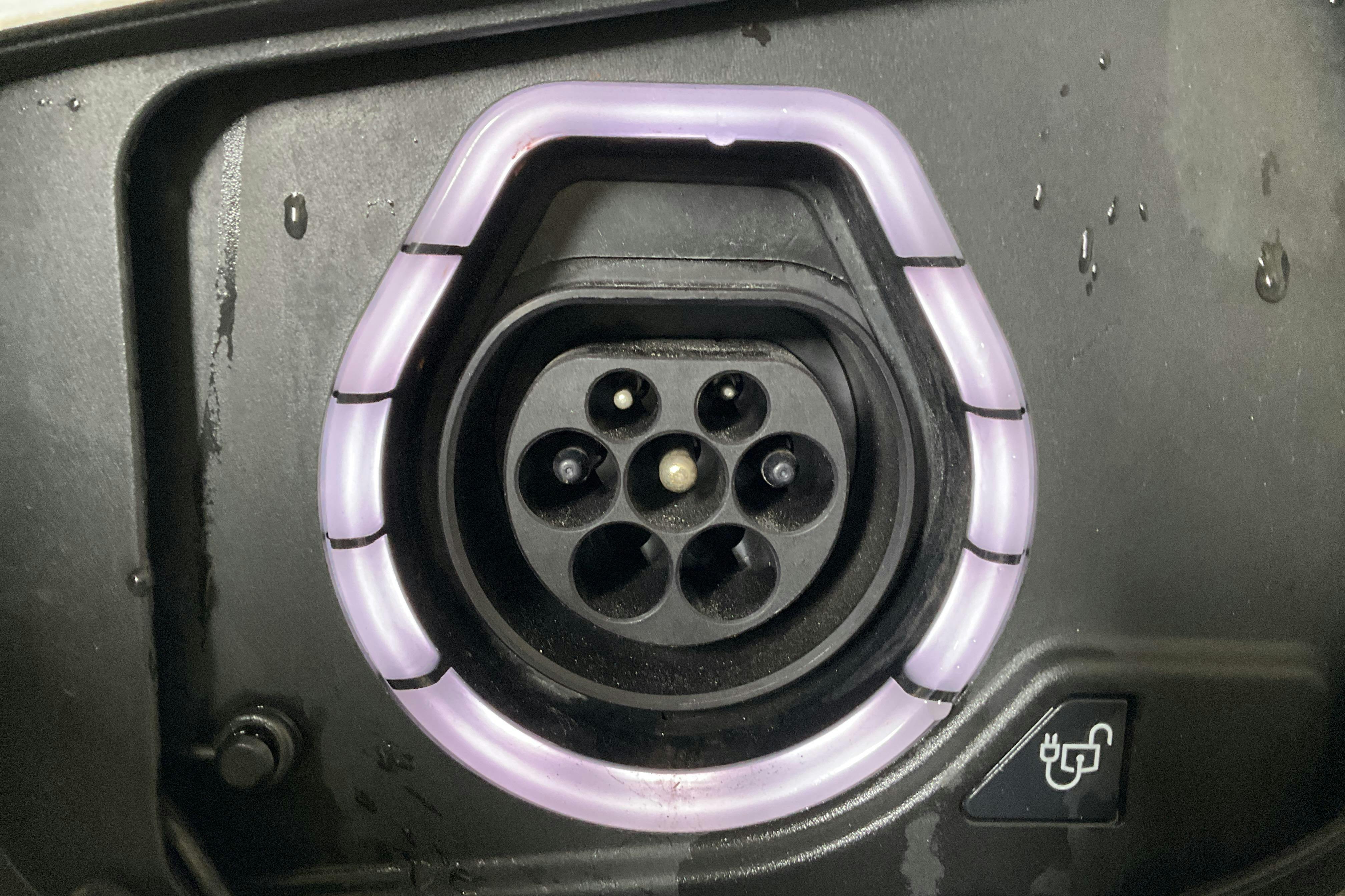 Presentationsfoto 15 av 15: Ford Transit Custom 340 PHEV (120hk) - 7 018 mil - Automat - vit - 2022