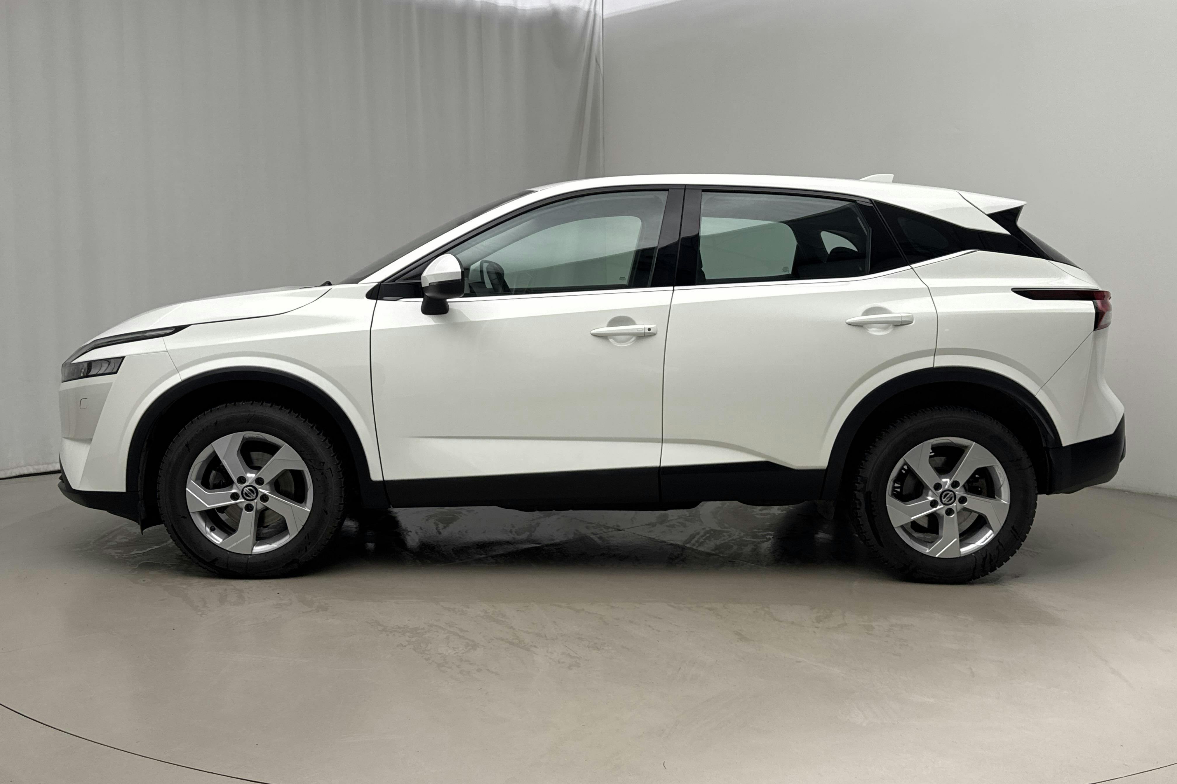 Presentation photo 2 of 16: Nissan Qashqai 1.3 MHEV (158hk) - 26 740 km - Automatic - white - 2022