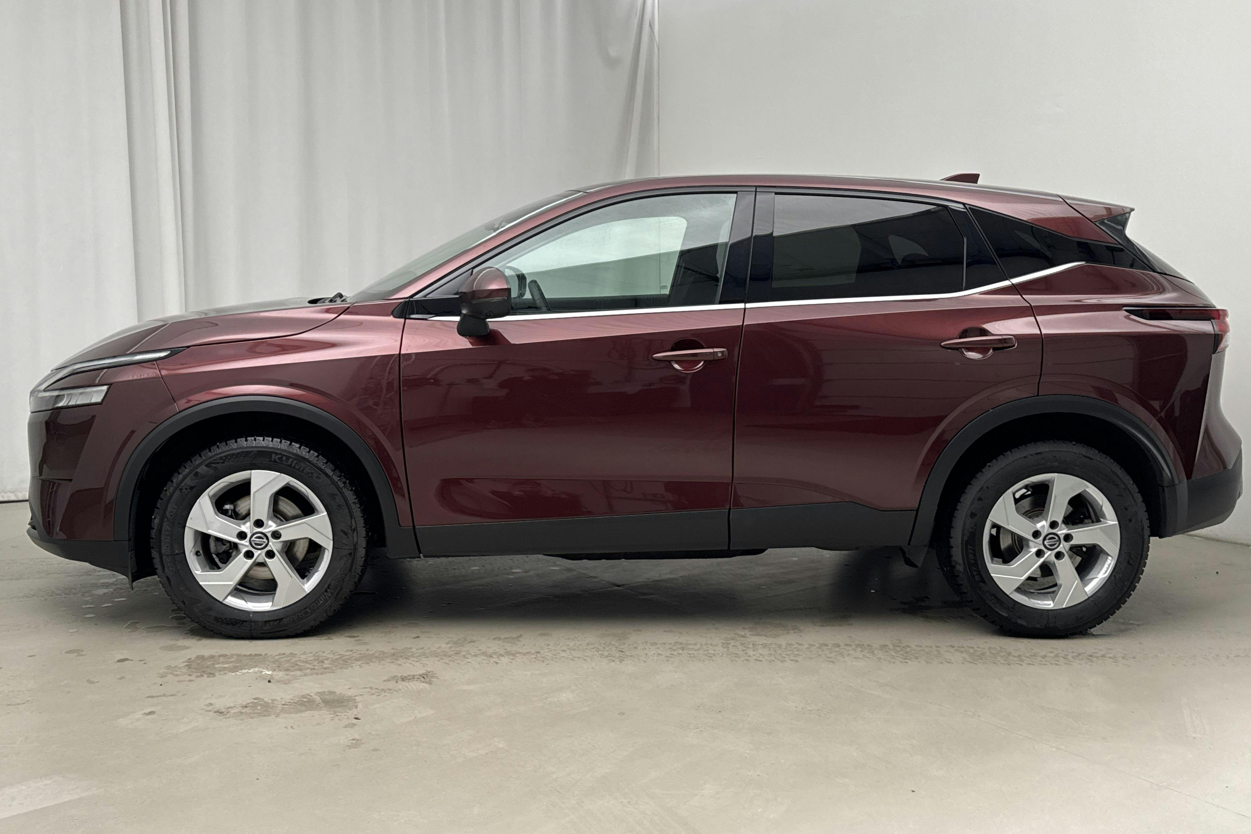 Esittelykuva 2 osoitteesta 14: Nissan Qashqai 1.3 MHEV (158hk) - 39 400 km - Automaattinen - Dark Red - 2022