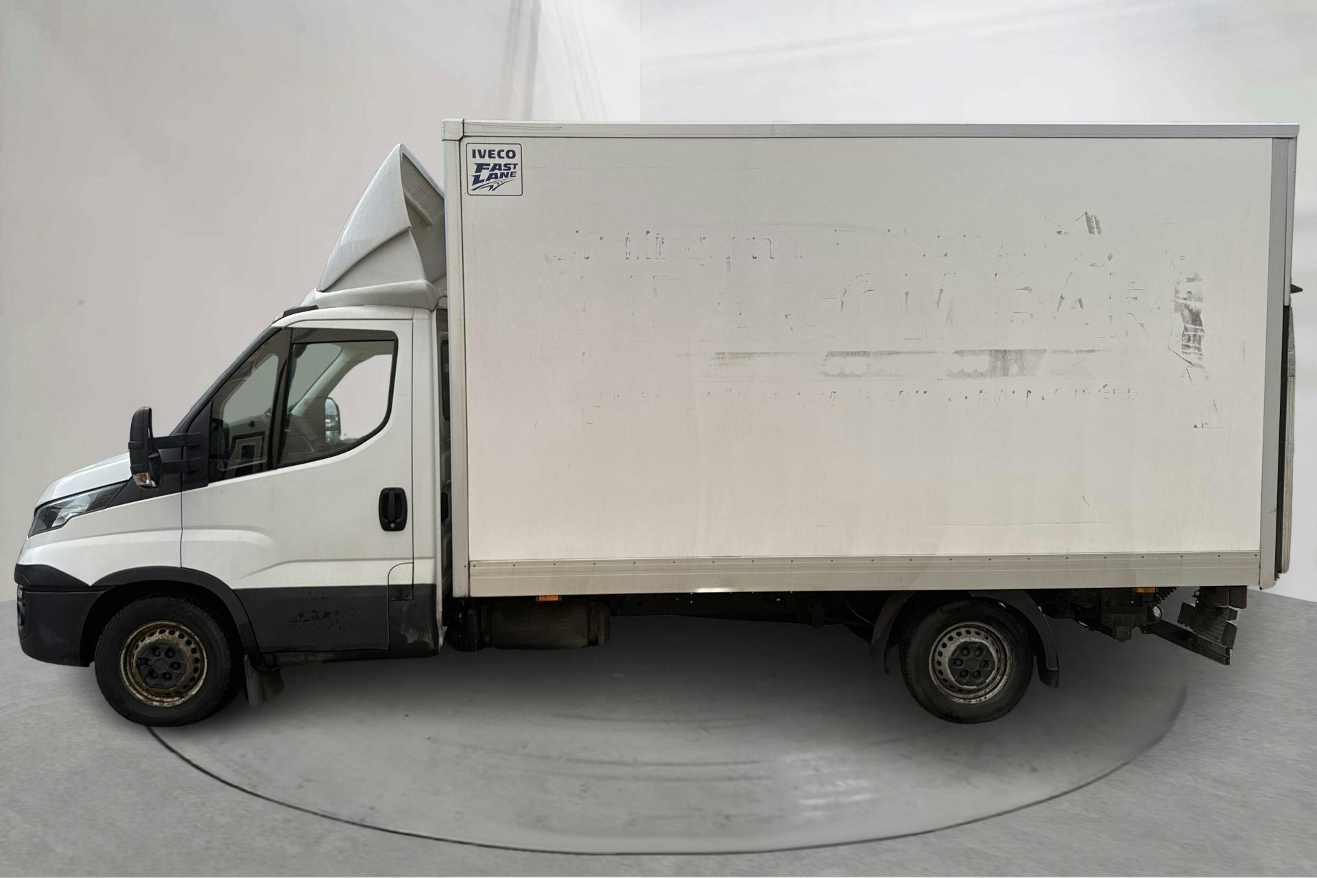 Presentation photo 2 of 13: Iveco Daily 35 2.3 (156hk) - 154 410 km - Automatic - white - 2019