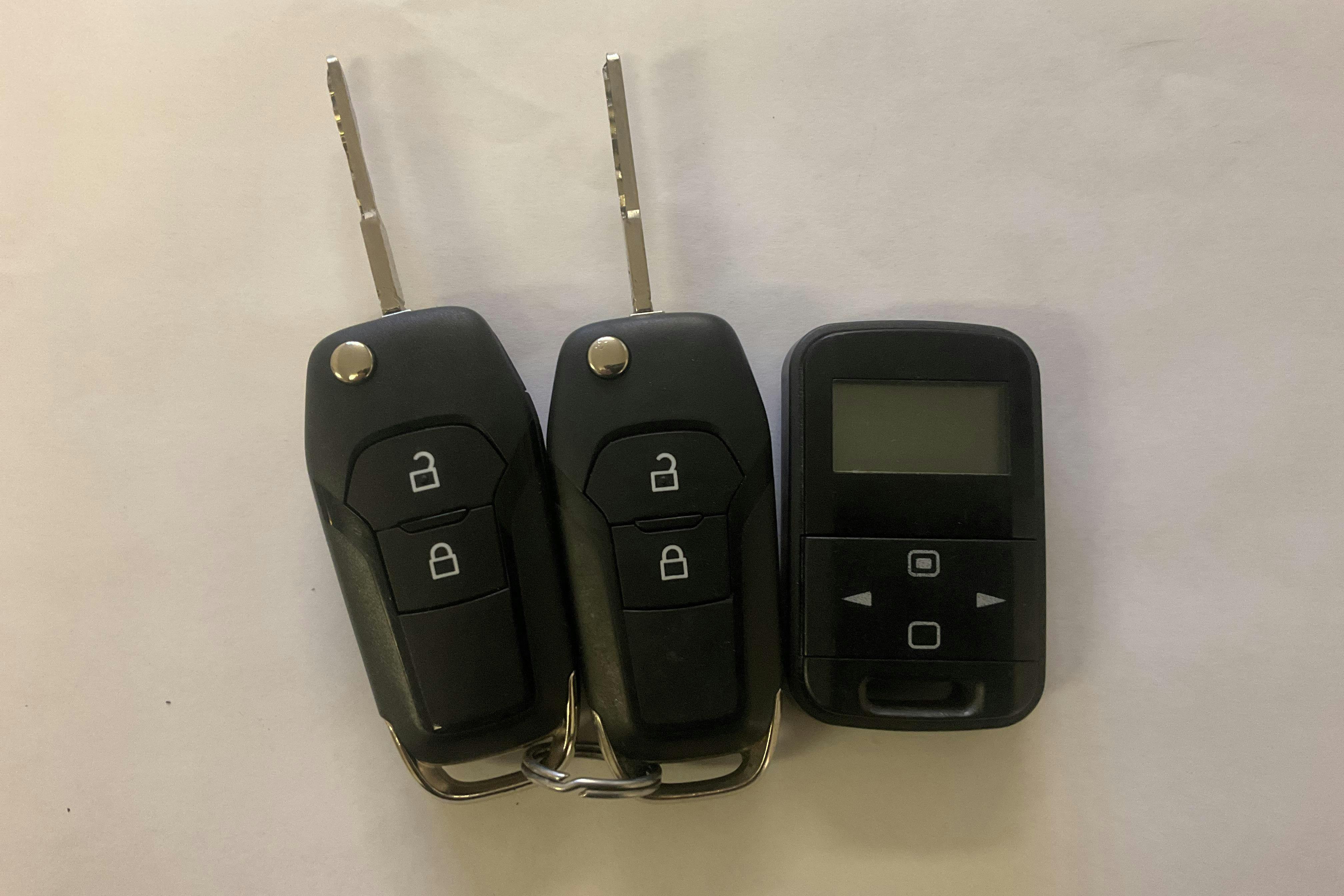 Esittelykuva 17 osoitteesta 17: Ford Ranger 2.2 TDCi 4WD (160hk) - 251 150 km - Manuaalinen - valkoinen - 2017