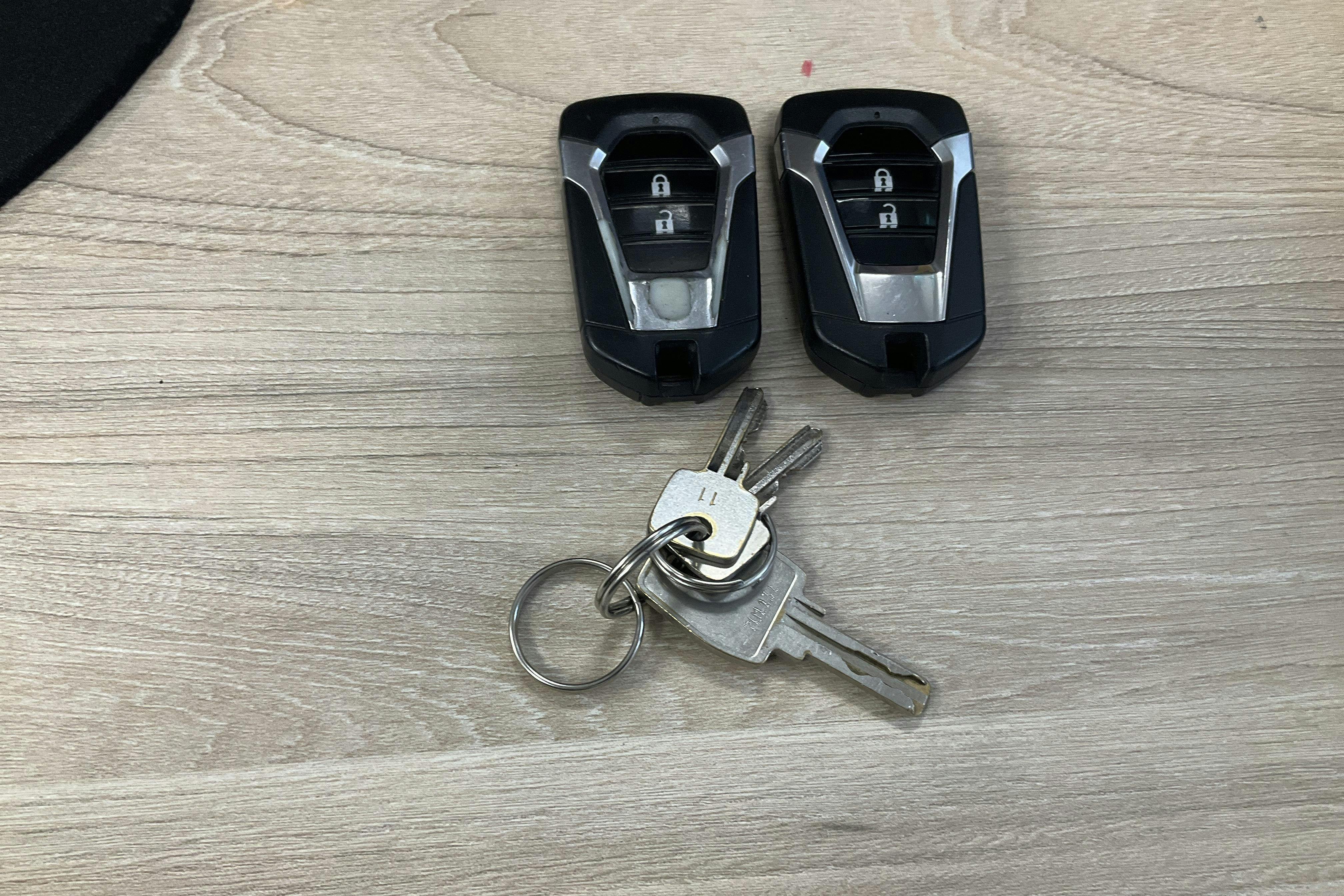 Presentation photo 17 of 17: Isuzu D-MAX 1.9 DDI 4WD (163hk) - 92 500 km - Automatic - white - 2020