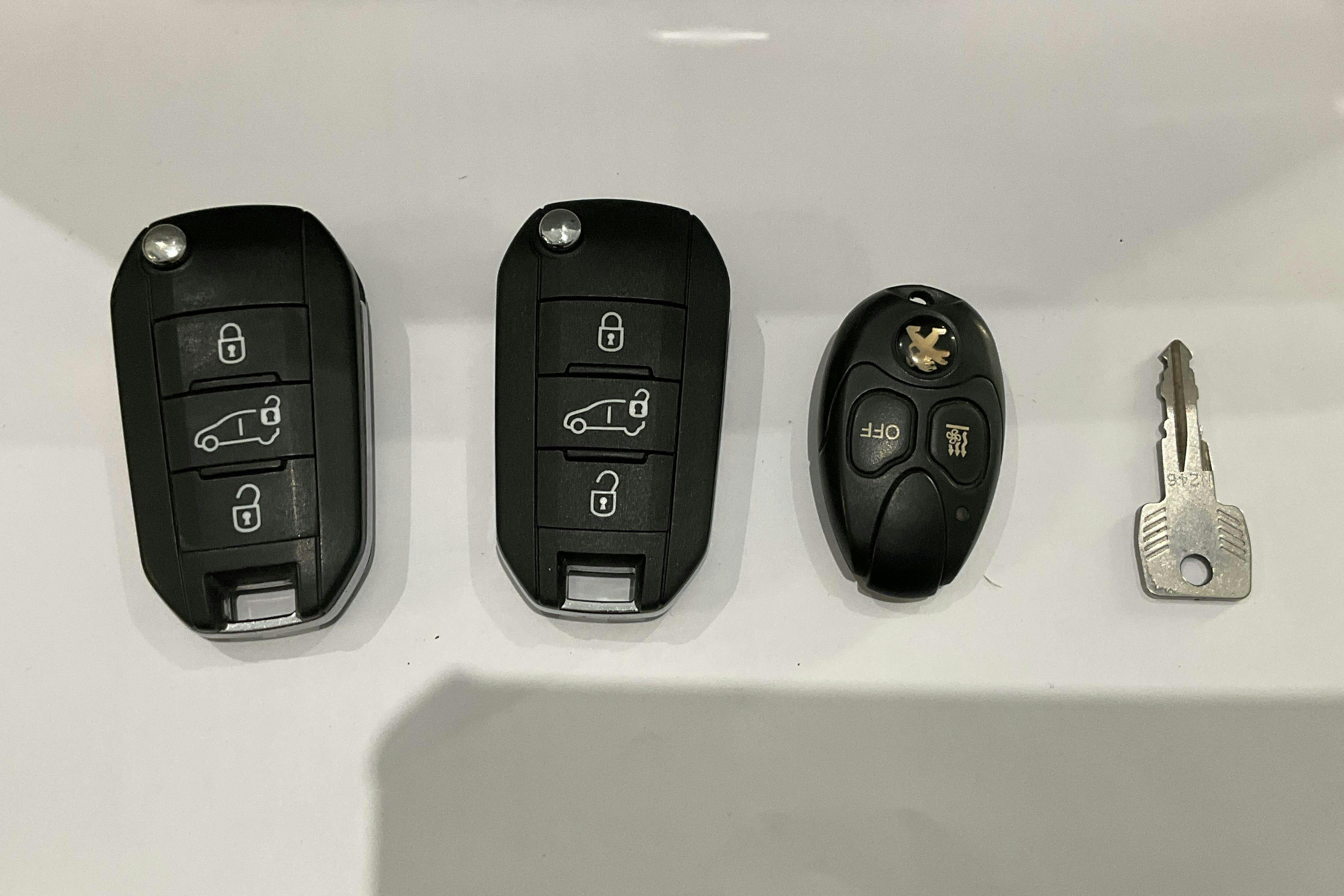 Presentation photo 15 of 15: Peugeot Expert BlueHDi Skåp (122hk) - 181 380 km - Manual - 2018