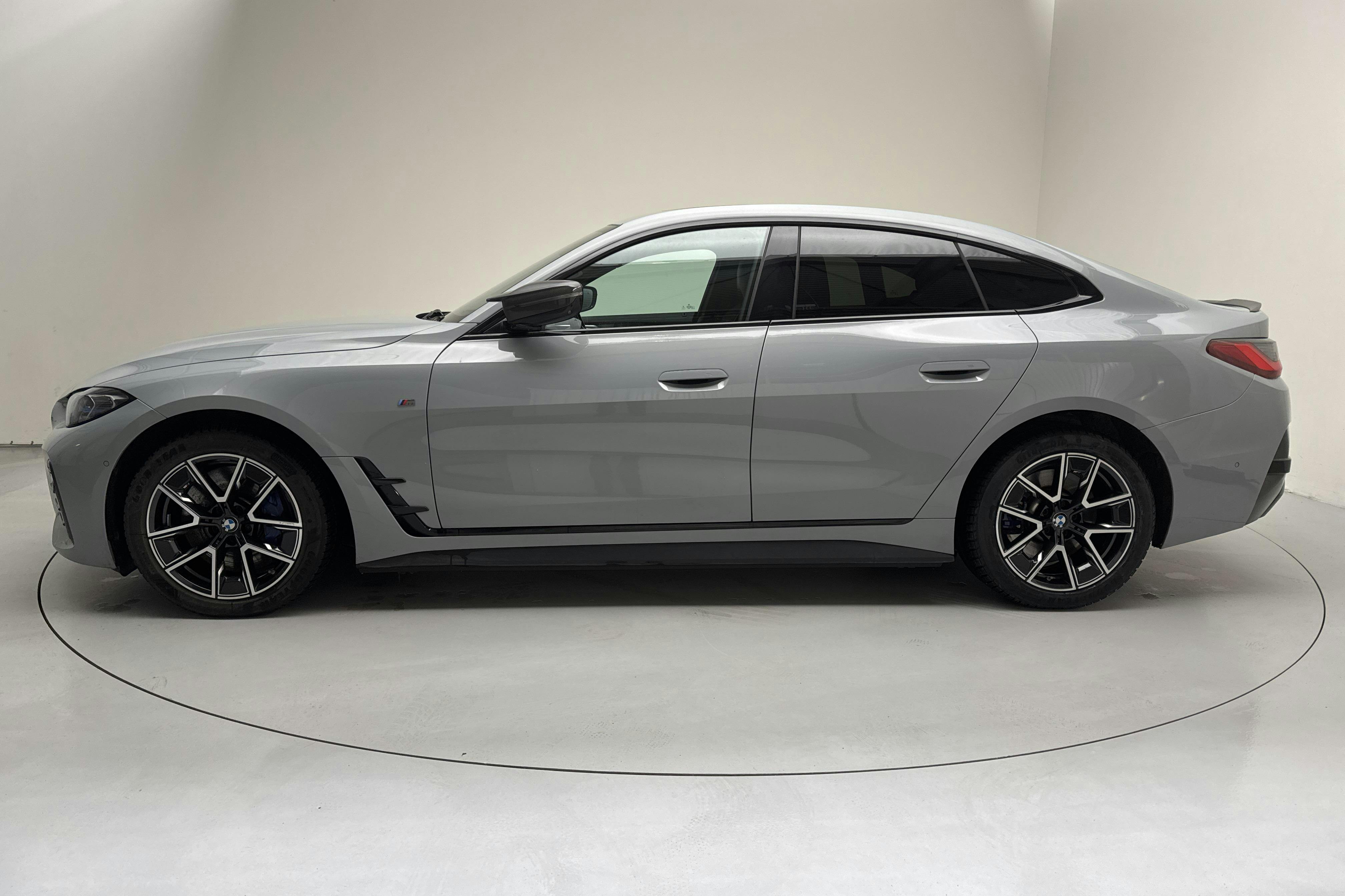 Presentation photo 2 of 19: BMW i4 M50 xDrive, G26 (523hk) - 79 740 km - Automatic - gray - 2022