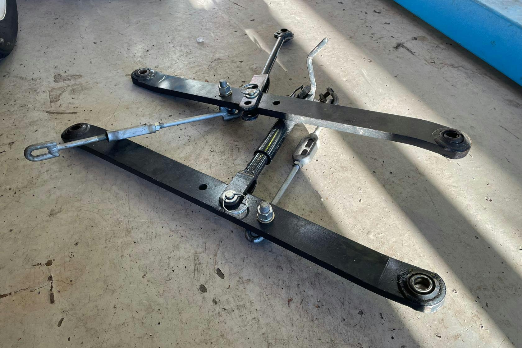 Esittelykuva 45 osoitteesta 45: SHIBAURA ST450 -  - punainen - 2014