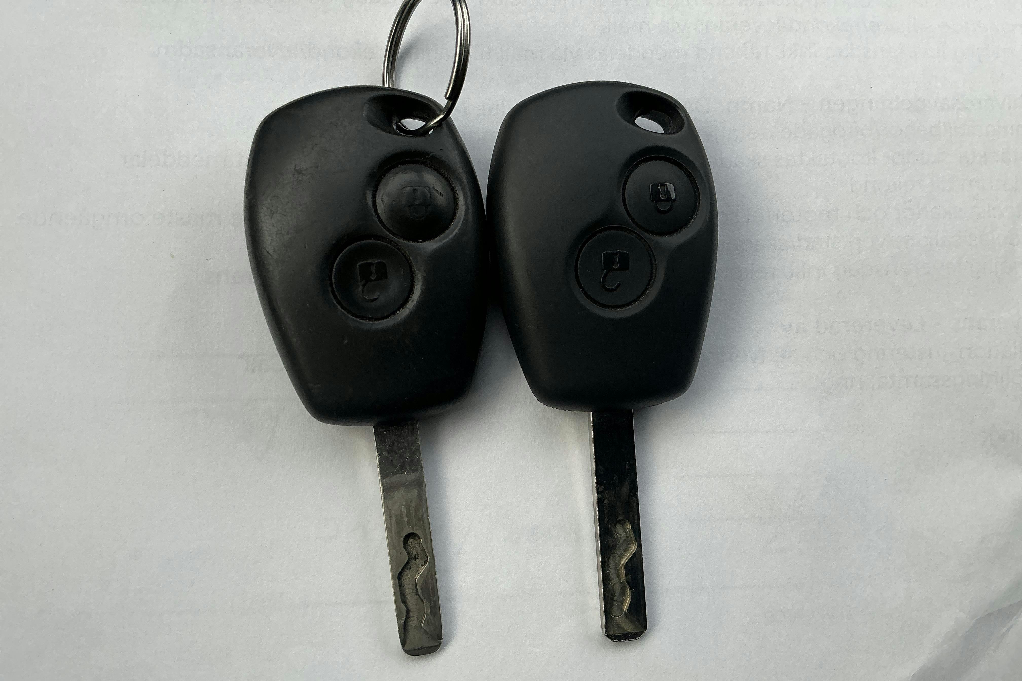 Presentation photo 16 of 16: Renault Trafic 2.0 dCi Skåp (145hk) - 136 610 km - Automatic - white - 2020