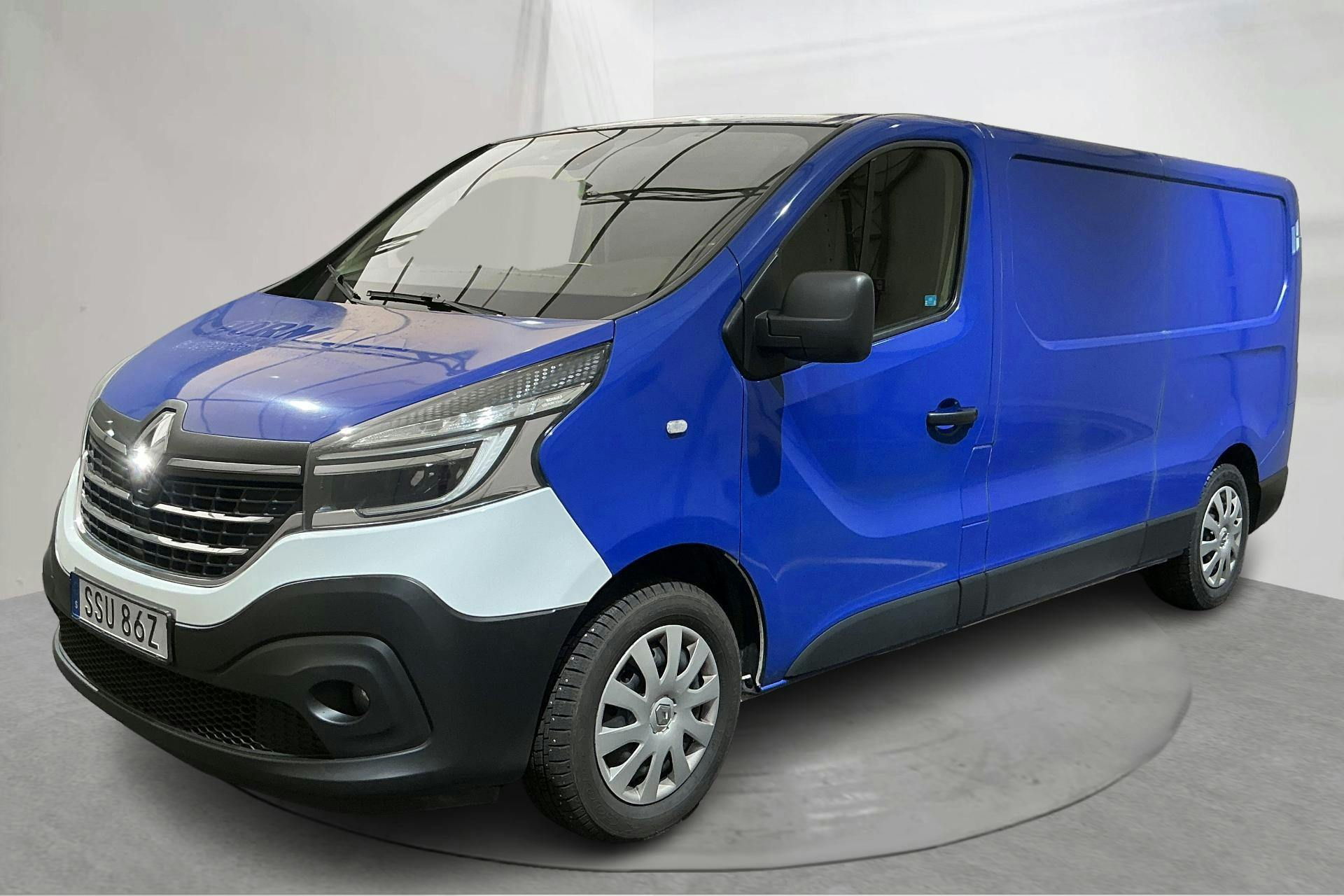 Presentation photo 1 of 16: Renault Trafic 2.0 dCi Skåp (145hk) - 136 610 km - Automatic - white - 2020