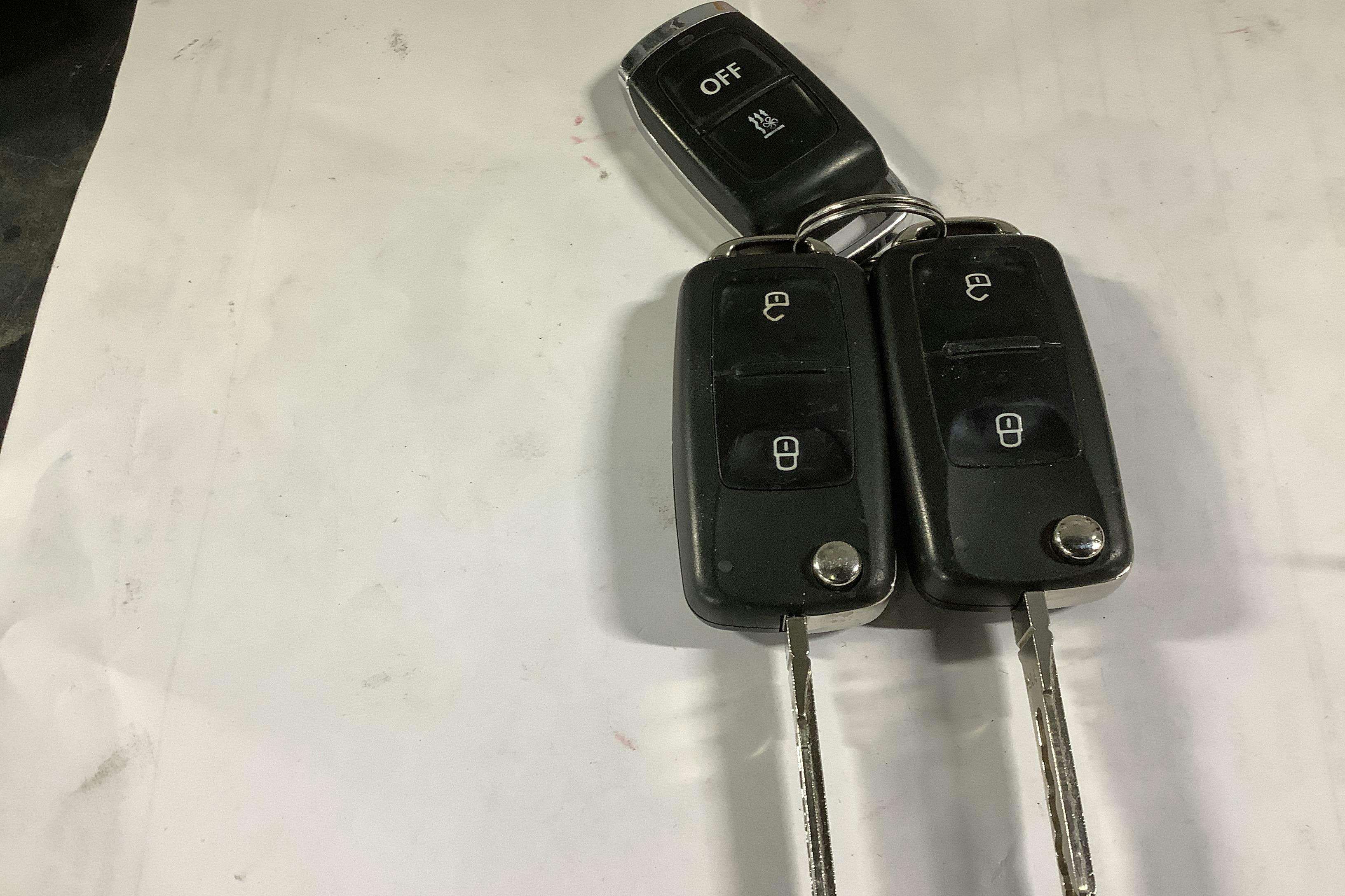 Presentation photo 15 of 15: VW Caravelle T6 2.0 TDI BMT (150hk) - 158 650 km - Automatic - Light Brown - 2018