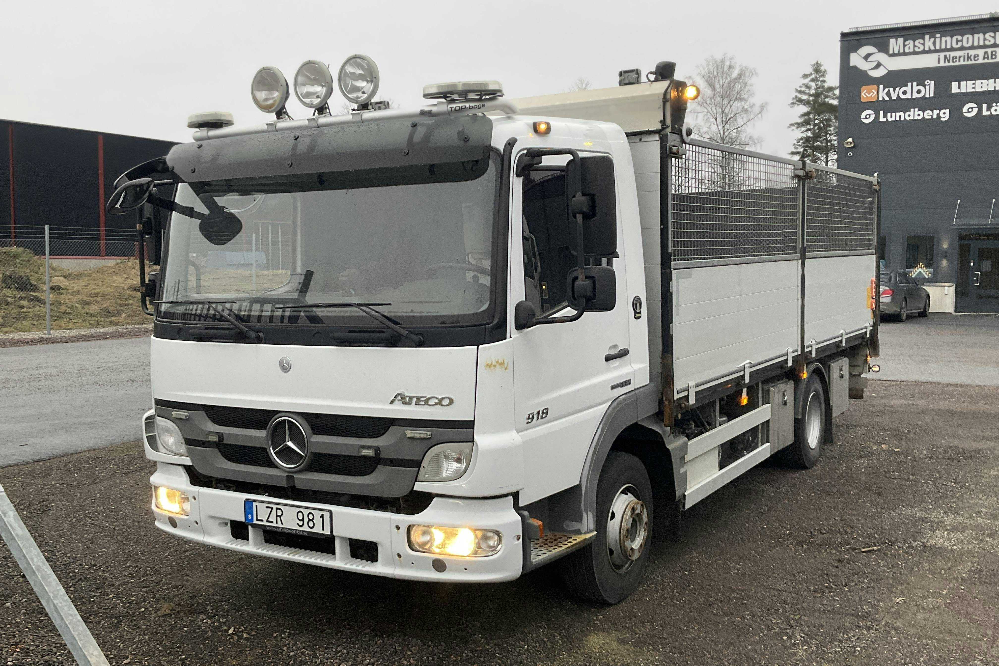 Presentation photo 1 of 26: MERCEDES ATEGO 970.23 - 314 070 km - Automatic - white - 2012