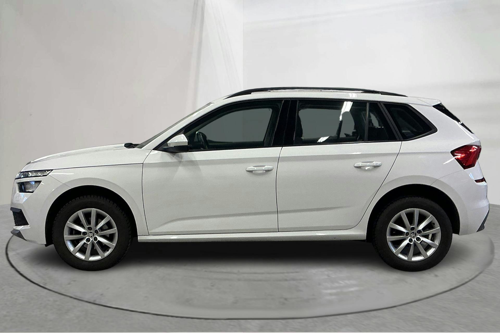 Presentationsfoto 2 av 14: Skoda Kamiq 1.0 TSI (110hk) - 4 285 mil - Manuell - vit - 2022