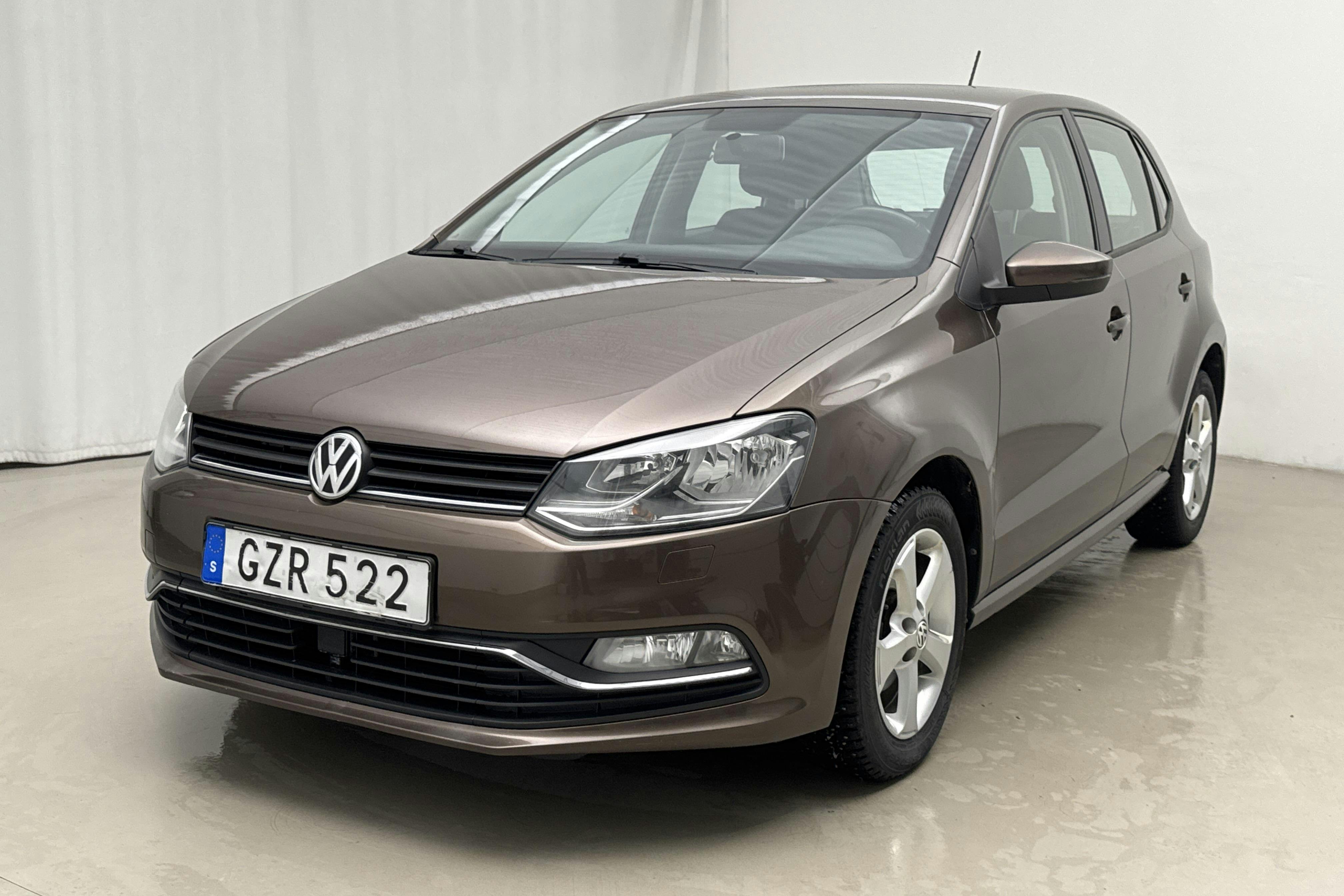 Presentation photo 1 of 15: VW Polo 1.2 TSI 5dr (90hk) - 106 620 km - Automatic - brown - 2016
