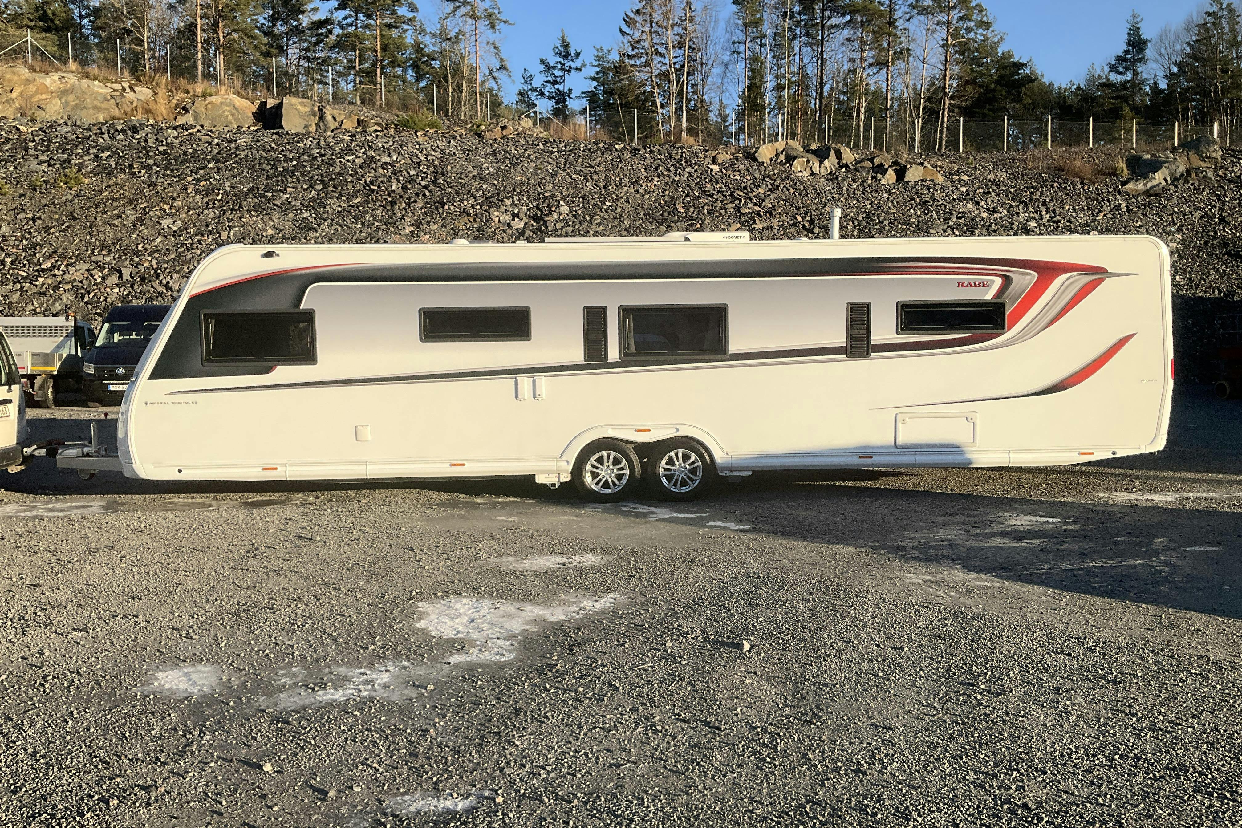 Esittelykuva 2 osoitteesta 39: KABE IMPERIAL HACIENDA 1000 TDL Husvagn med AC & mover mm - 0 km - 2025