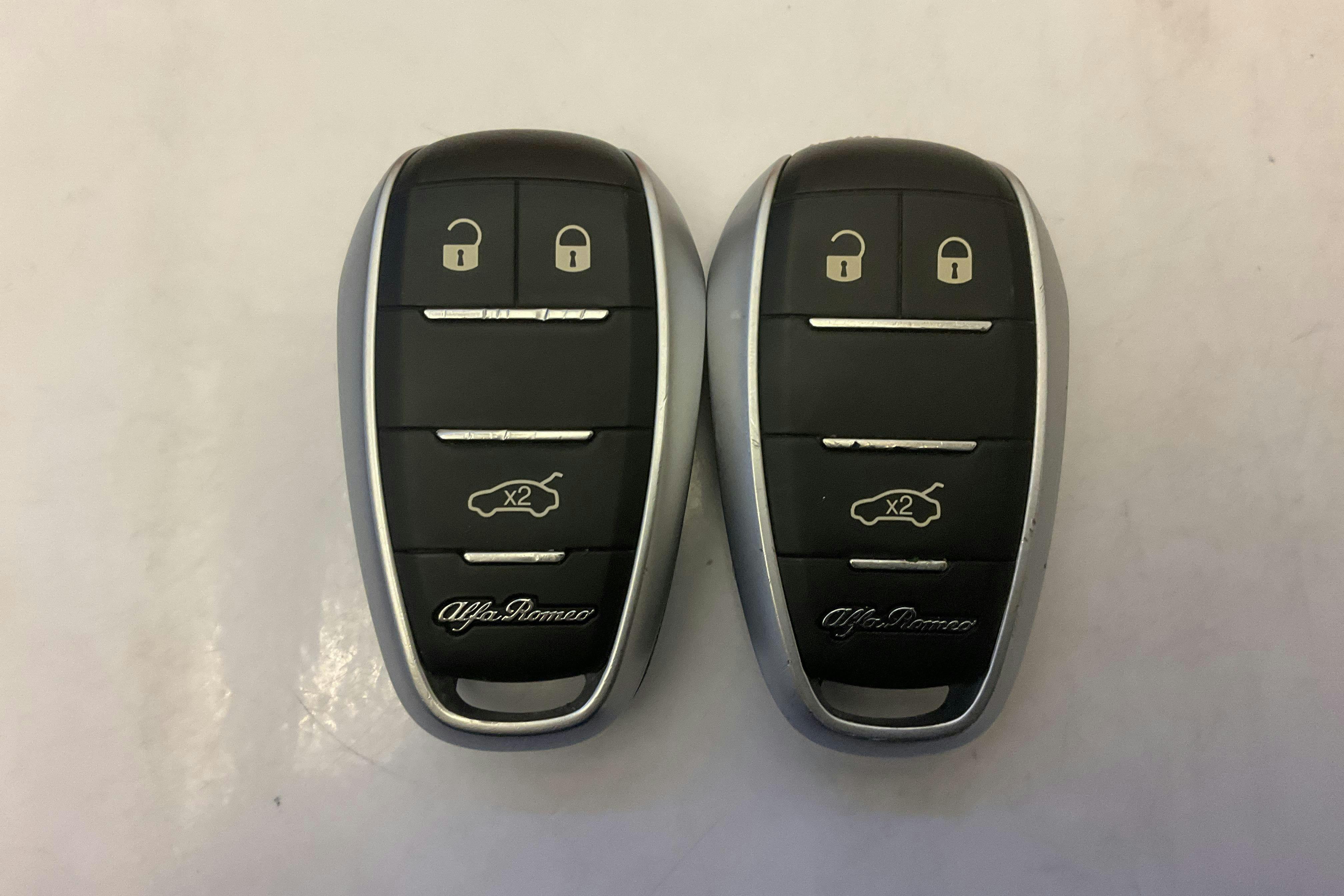 Presentation photo 16 of 16: Alfa Romeo Stelvio 2.0 AWD (280hk) - 105 430 km - Automatic - gray - 2019