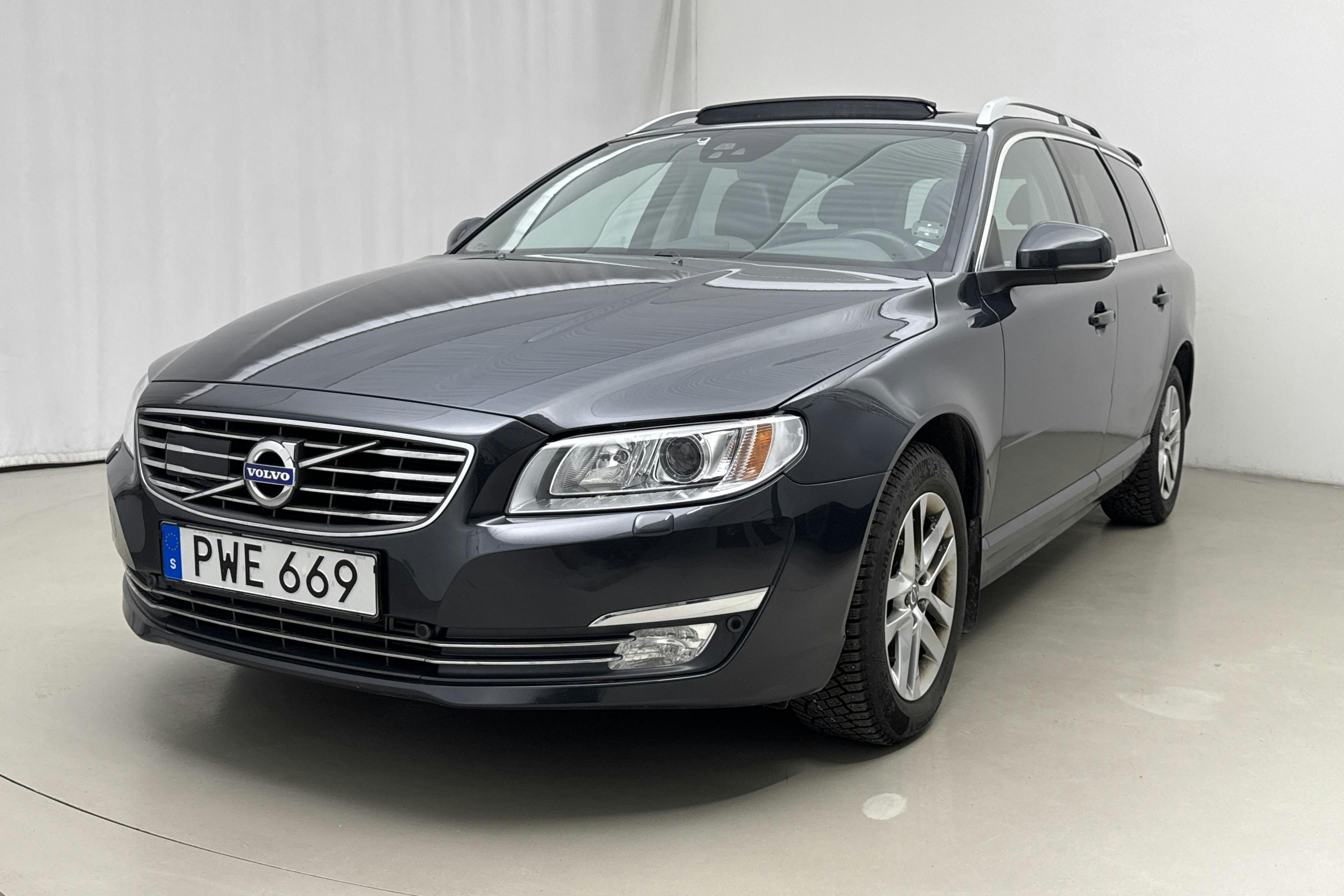 Presentation photo 1 of 23: Volvo V70 II D4 (181hk) - 72 760 km - Automatic - gray - 2016