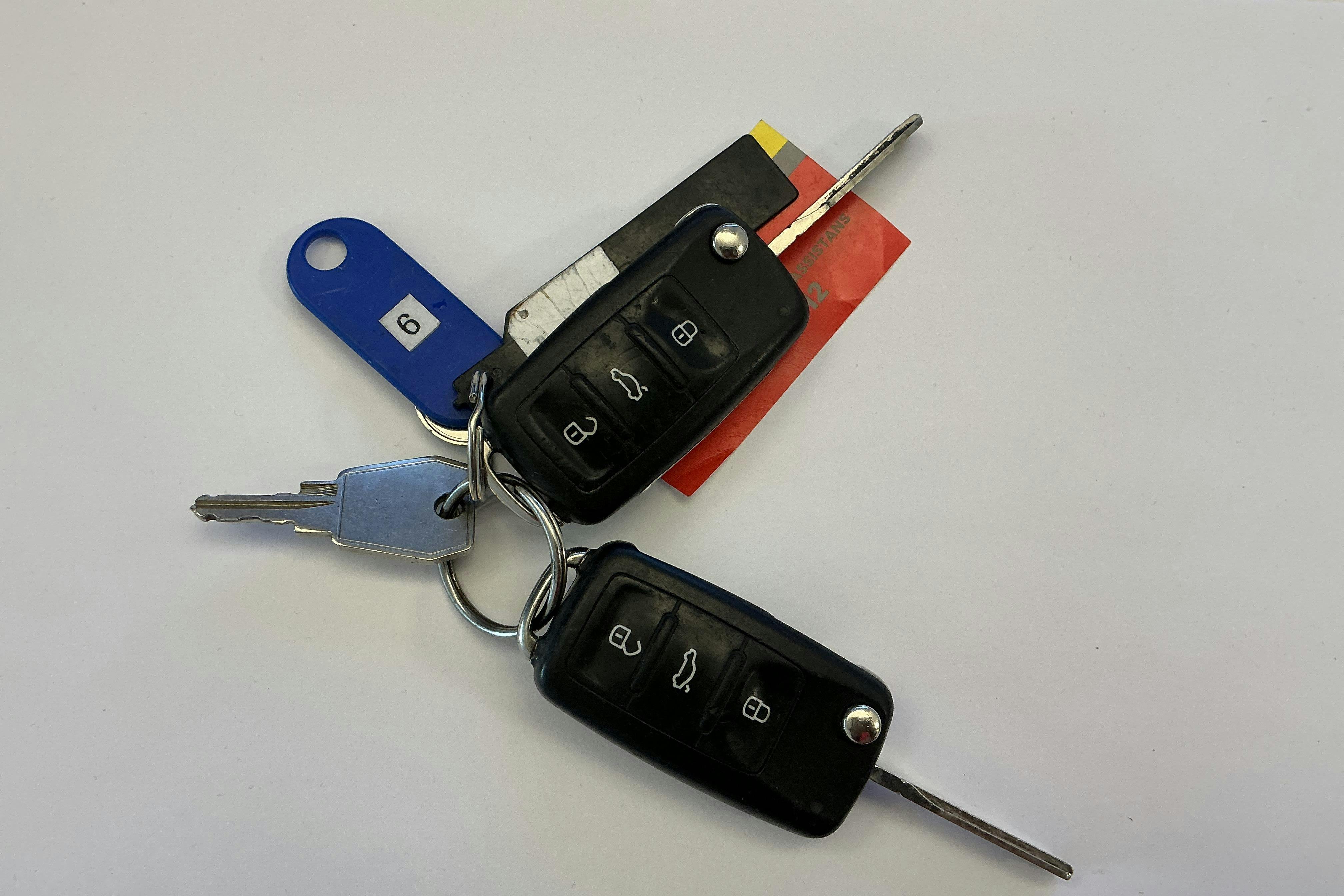 Presentation photo 13 of 13: VW Caddy 1.6 TDI Skåp (102hk) - 136 370 km - Automatic - white - 2015