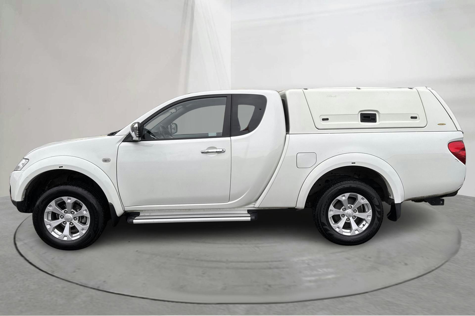 Esittelykuva 2 osoitteesta 14: Mitsubishi L200 2.5 DI-D (178hk) - 120 410 km - Manuaalinen - valkoinen - 2012